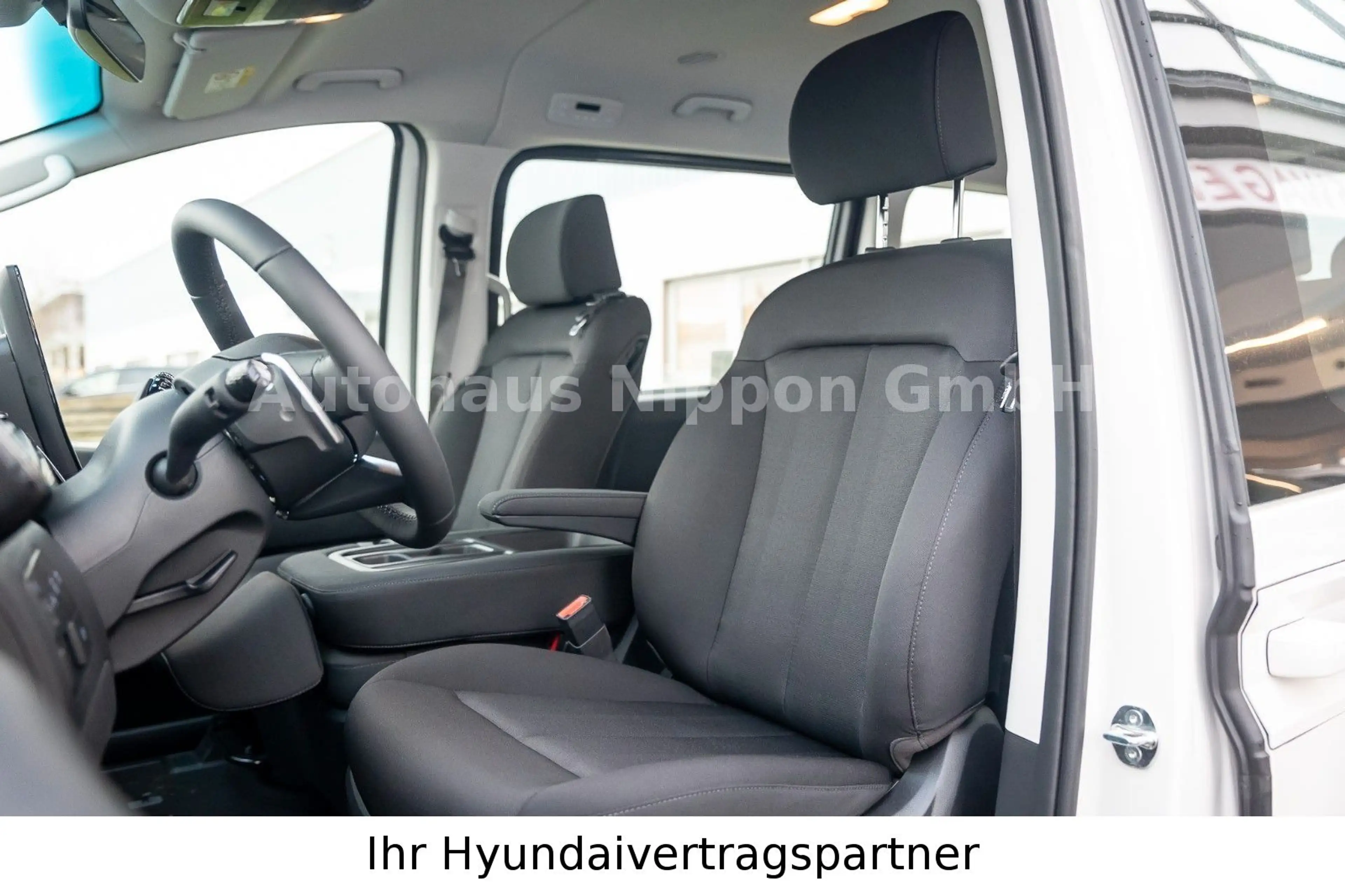 Hyundai STARIA Trend Hybrid 2WD 18"/PARK-P/EASY-ACCESS-P — photo 5