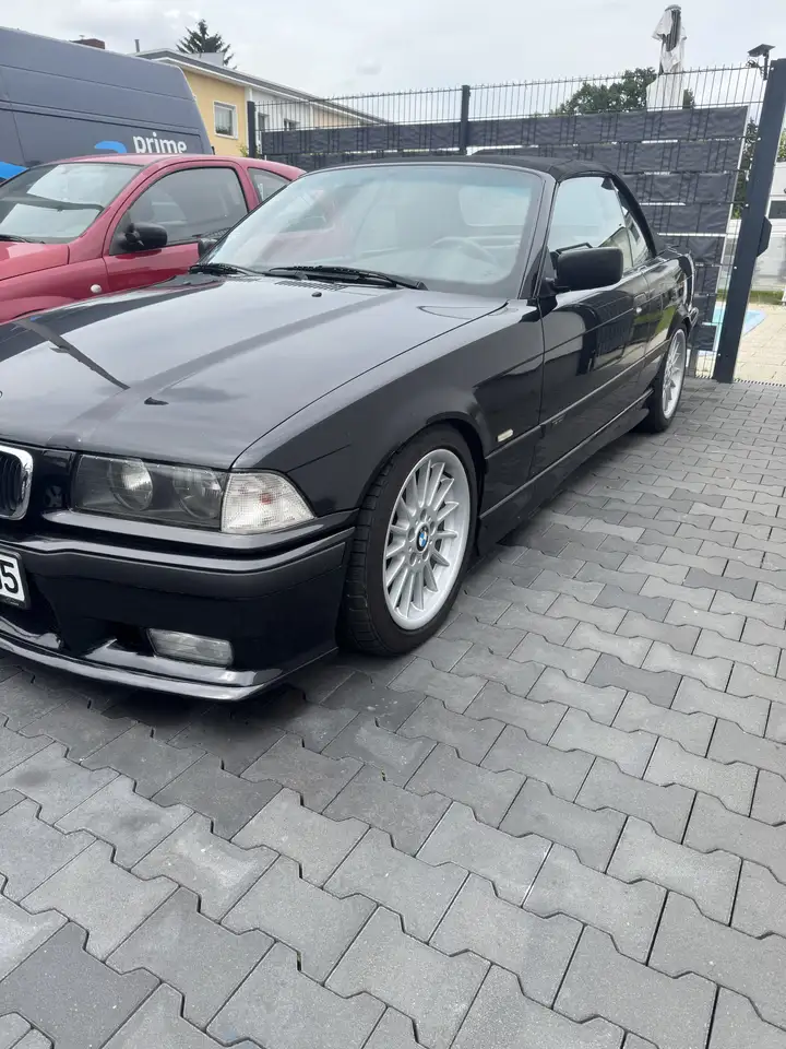 BMW 320i Exclusiv Edition, foto 2