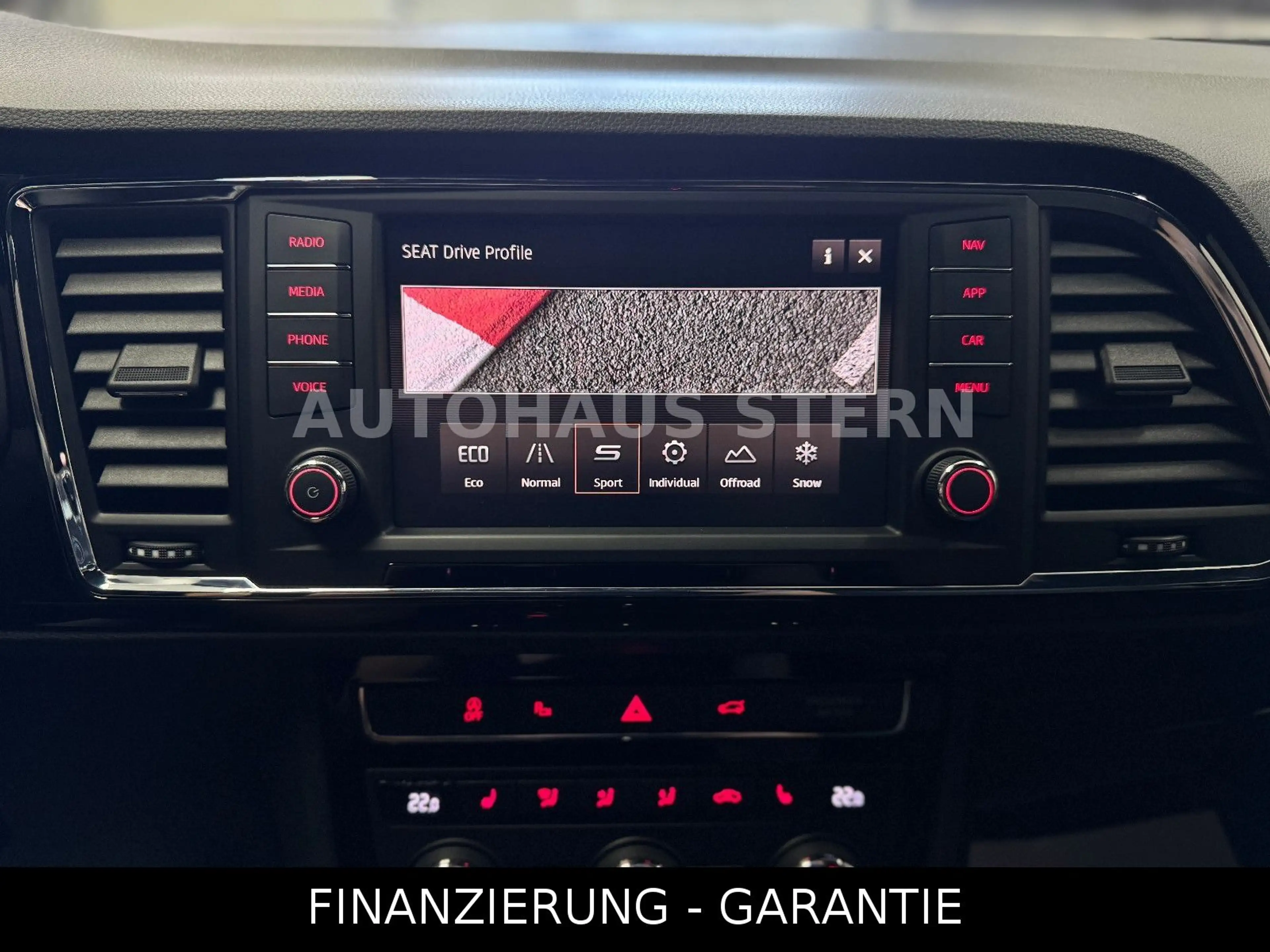 SEAT Ateca 2.0 TSI FR 4Drive 360° Cupra AbgasA ACC — photo 25