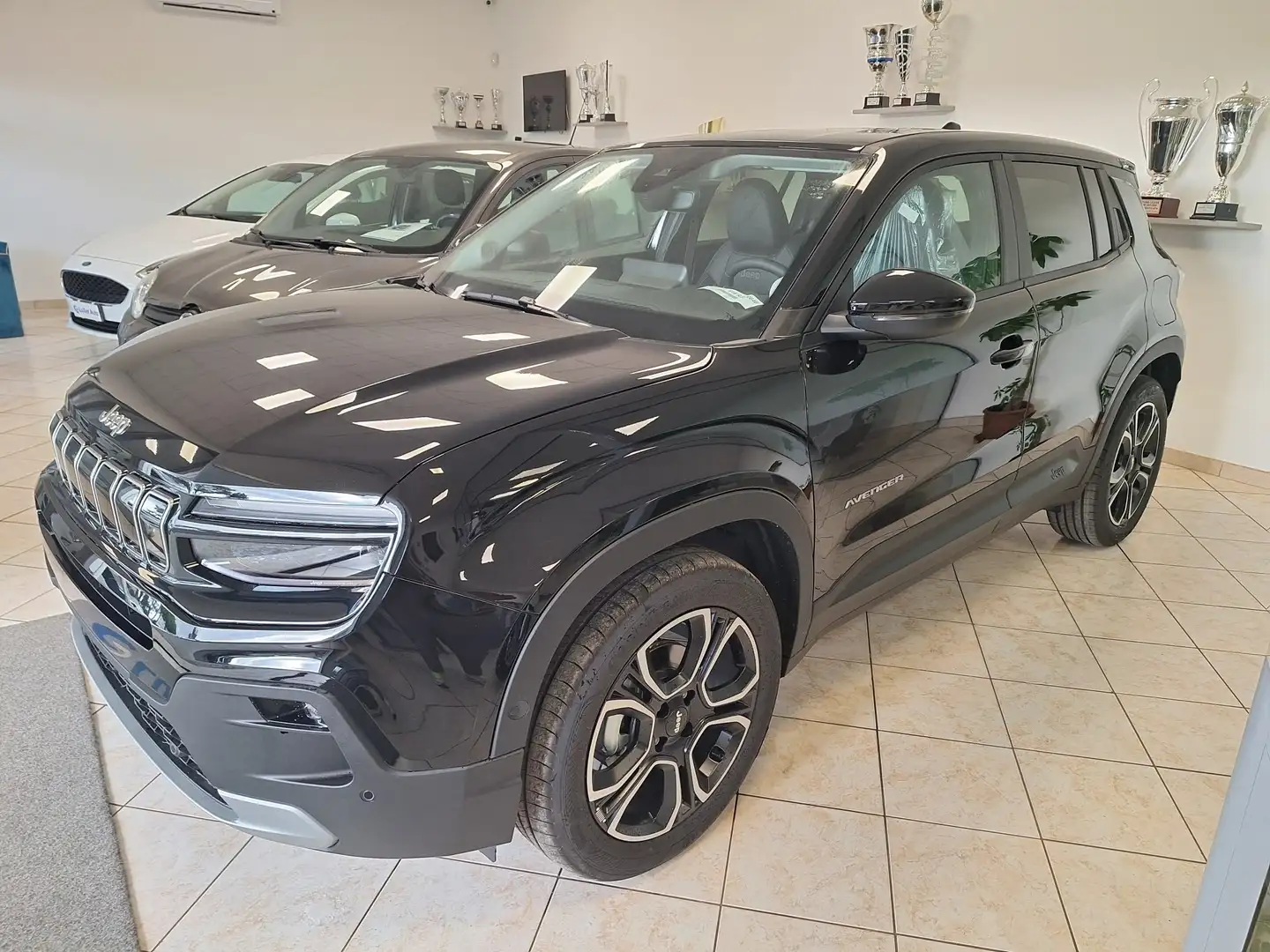 Jeep Avenger 1.2 turbo e-hybrid Summit fwd 100cv edct6 Schwarz - 1