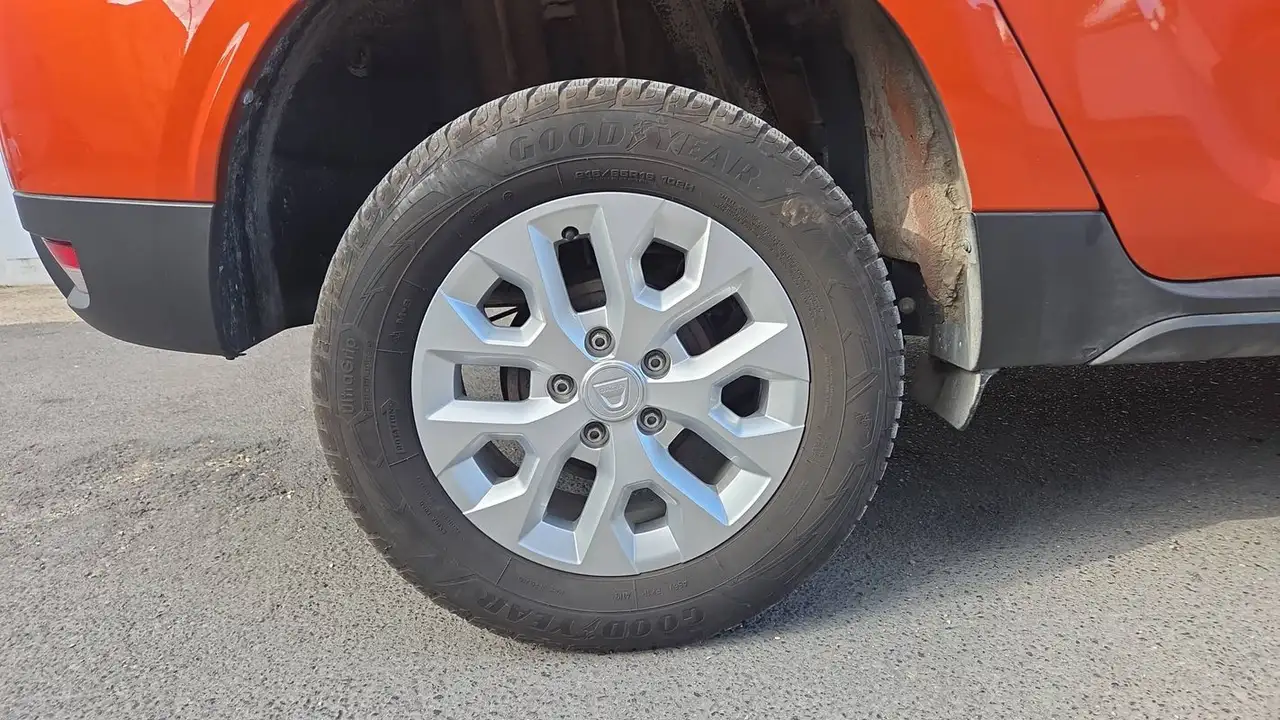 Dacia Duster — photo 16