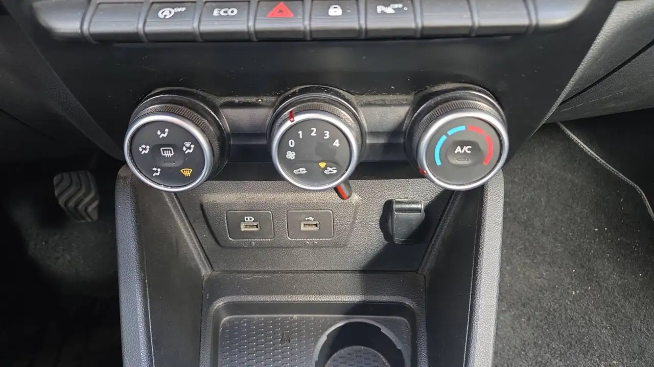 Dacia Duster — photo 13