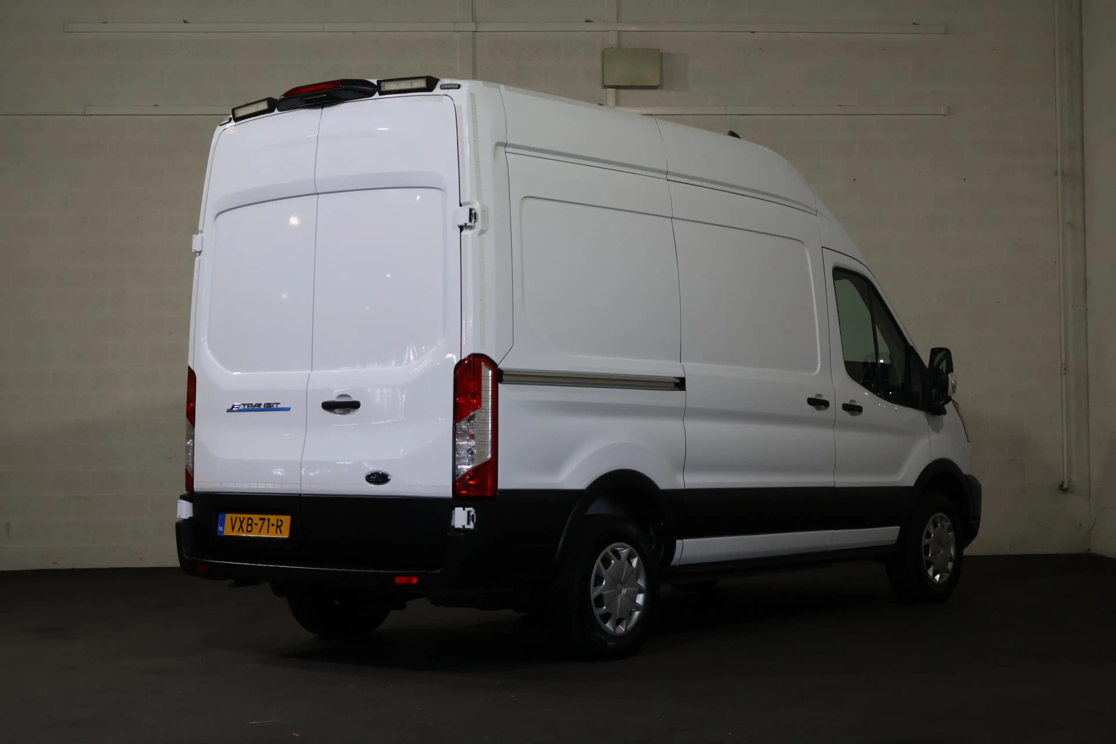 Ford E-Transit 350 L2 H3 Trend 68 kWh Bott Vario Inrichting — photo 9