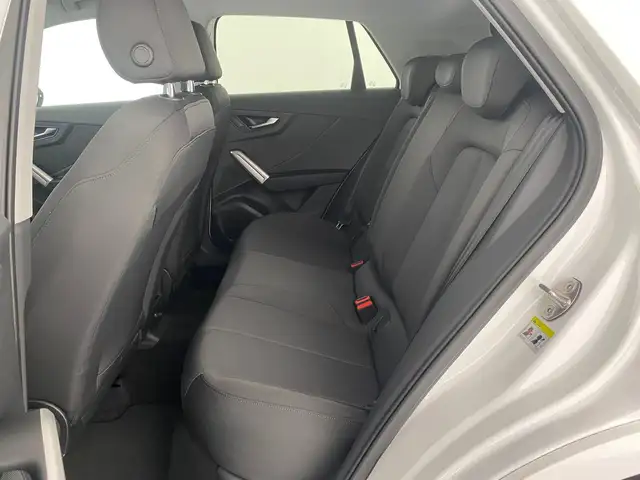 Audi Q2 view 11