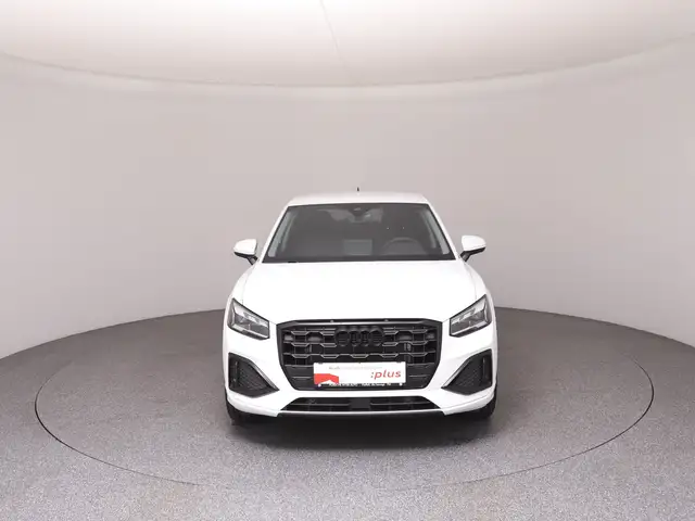 Audi Q2 view 3