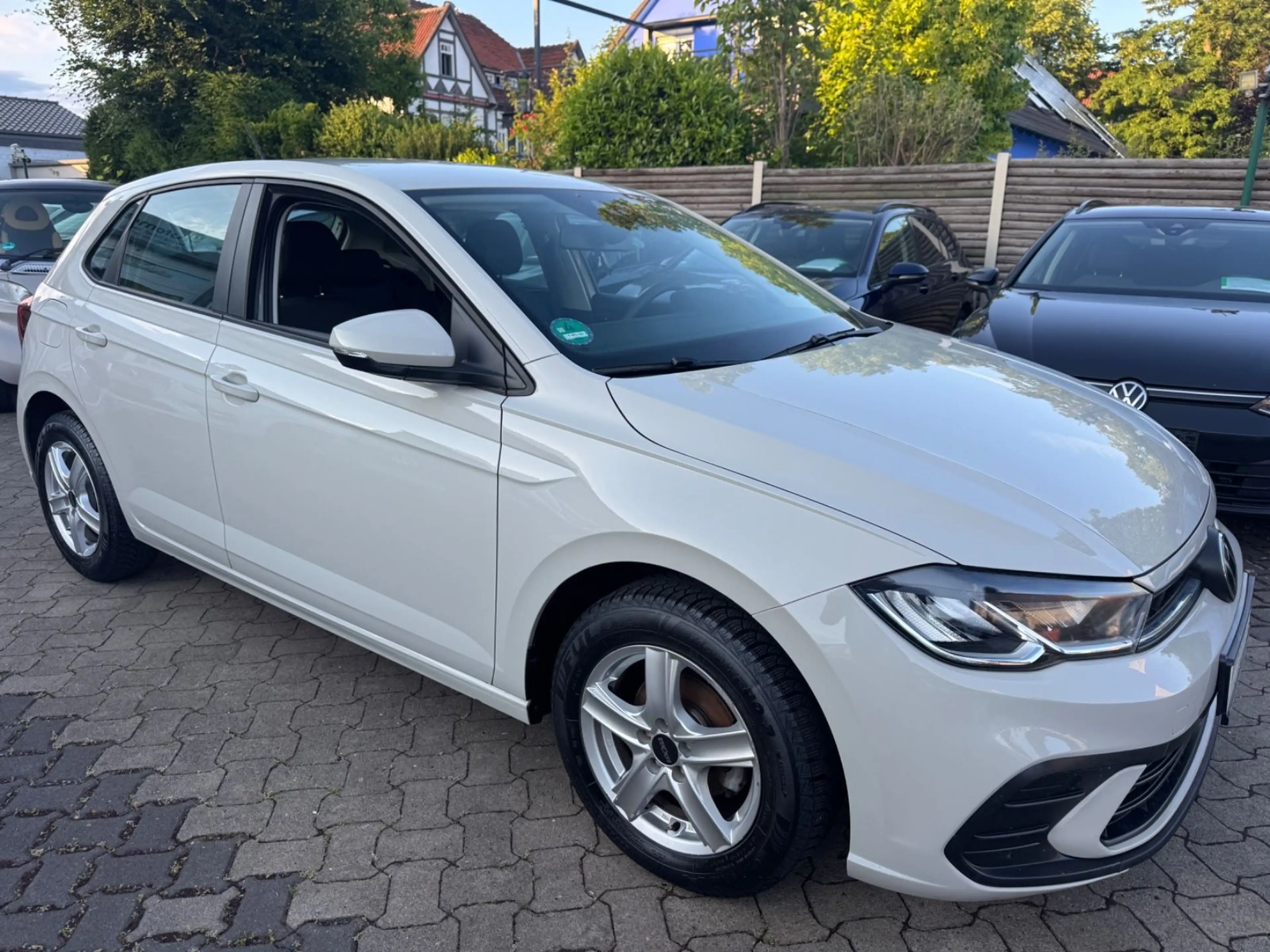 Volkswagen Polo VI Life — photo 3
