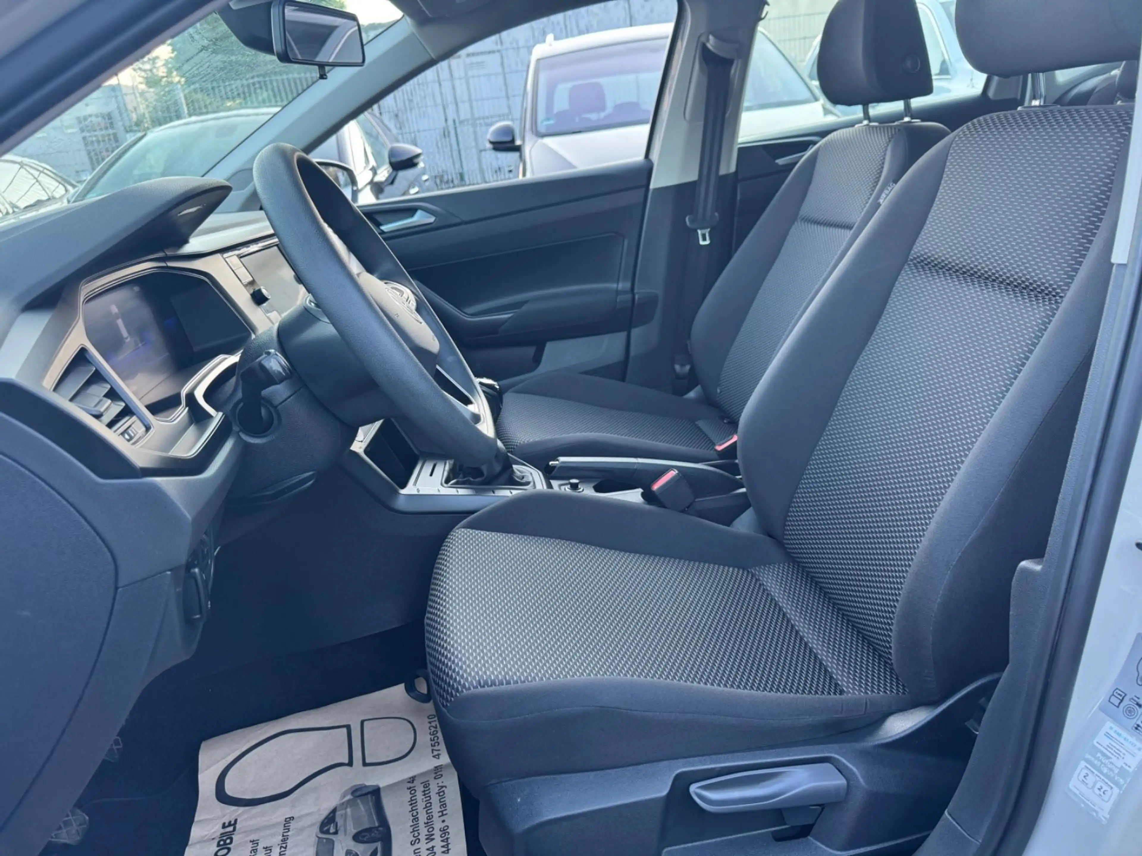 Volkswagen Polo VI Life — photo 14