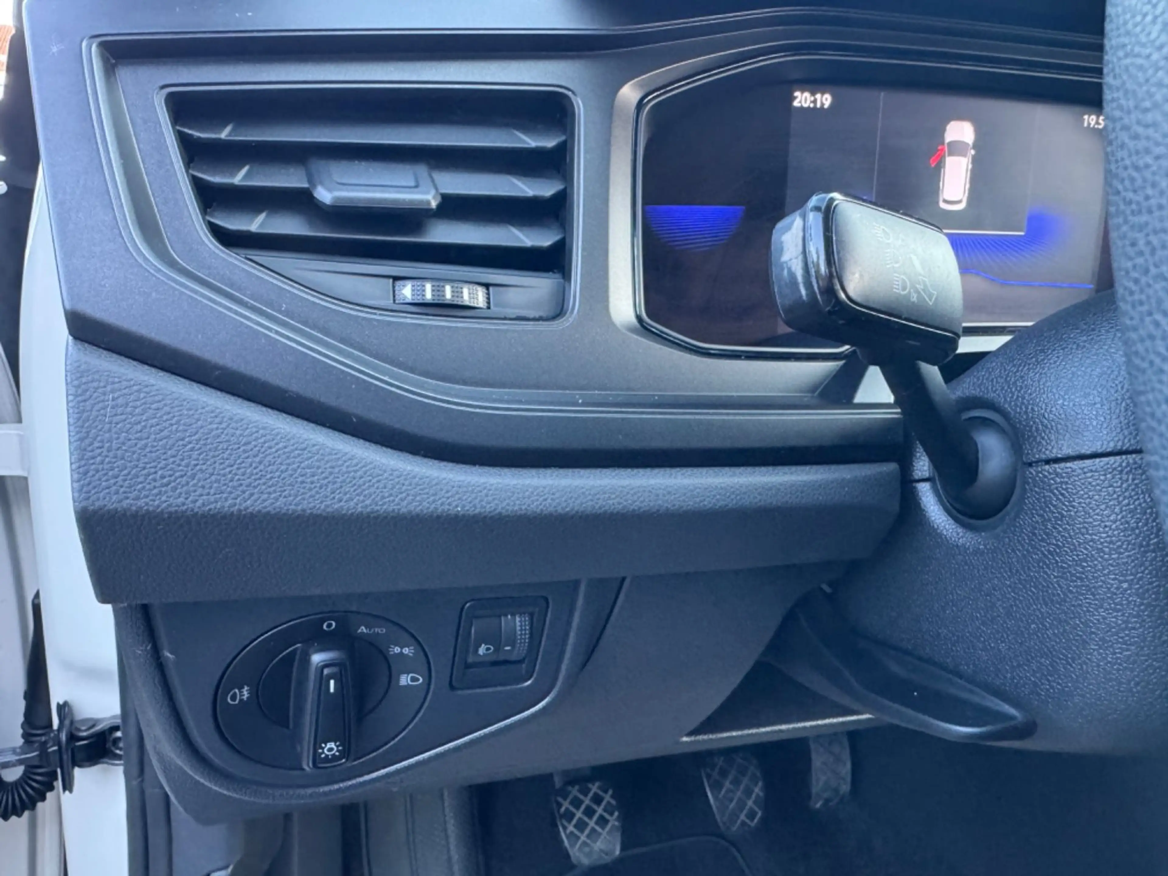 Volkswagen Polo VI Life — photo 13