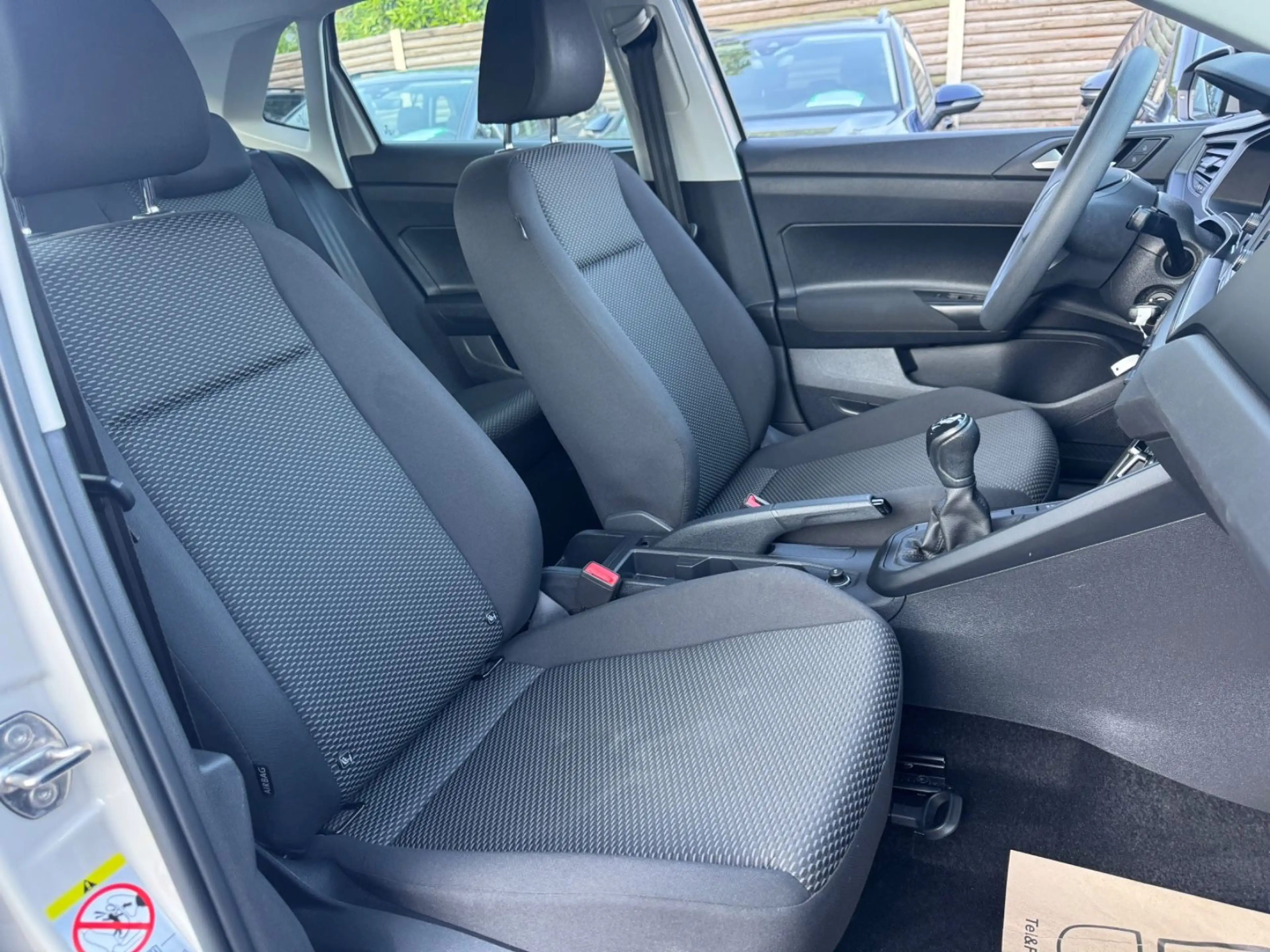Volkswagen Polo VI Life — photo 15