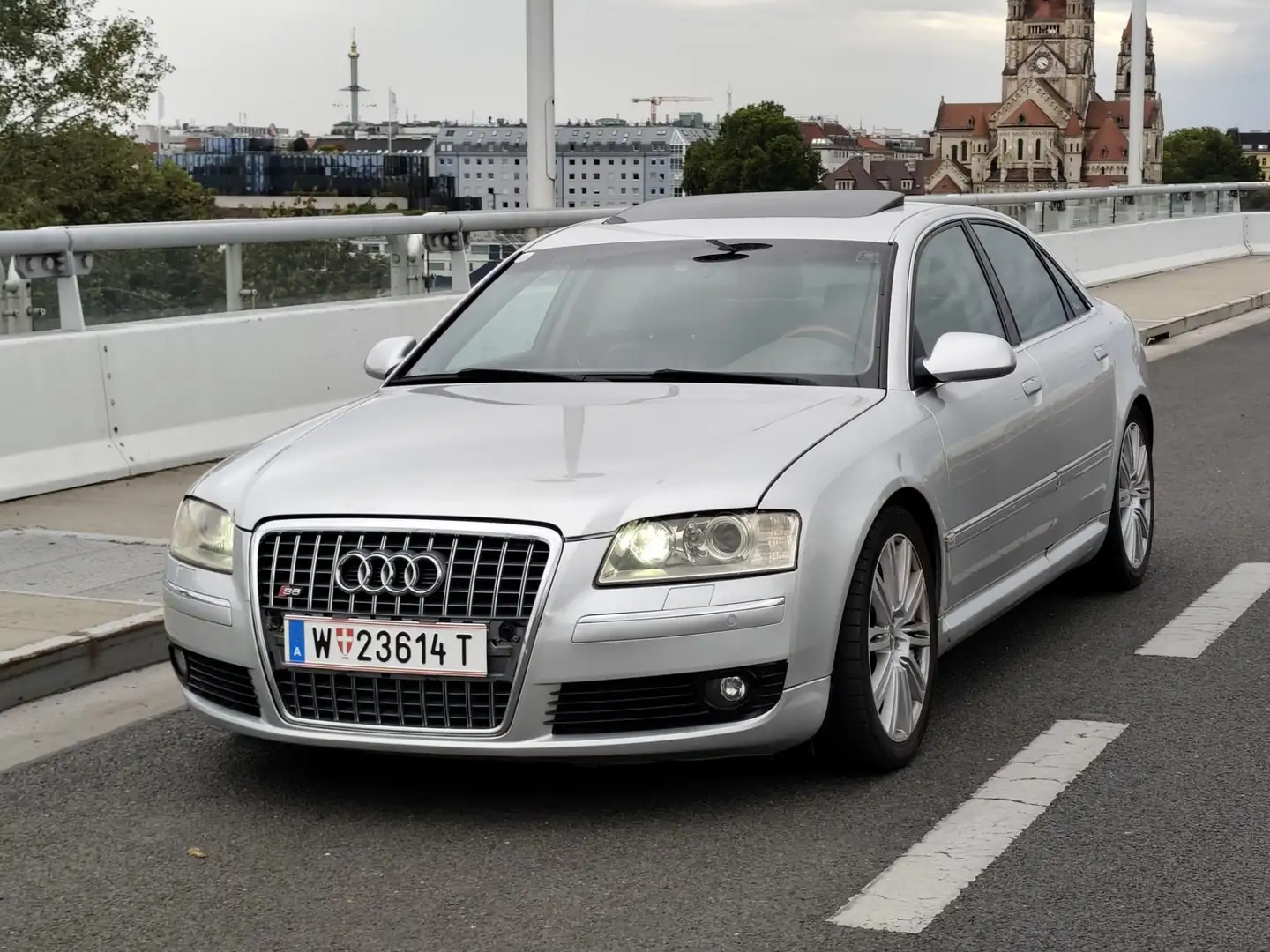 Audi A8 3,7 V8 quattro Tiptronic - 2