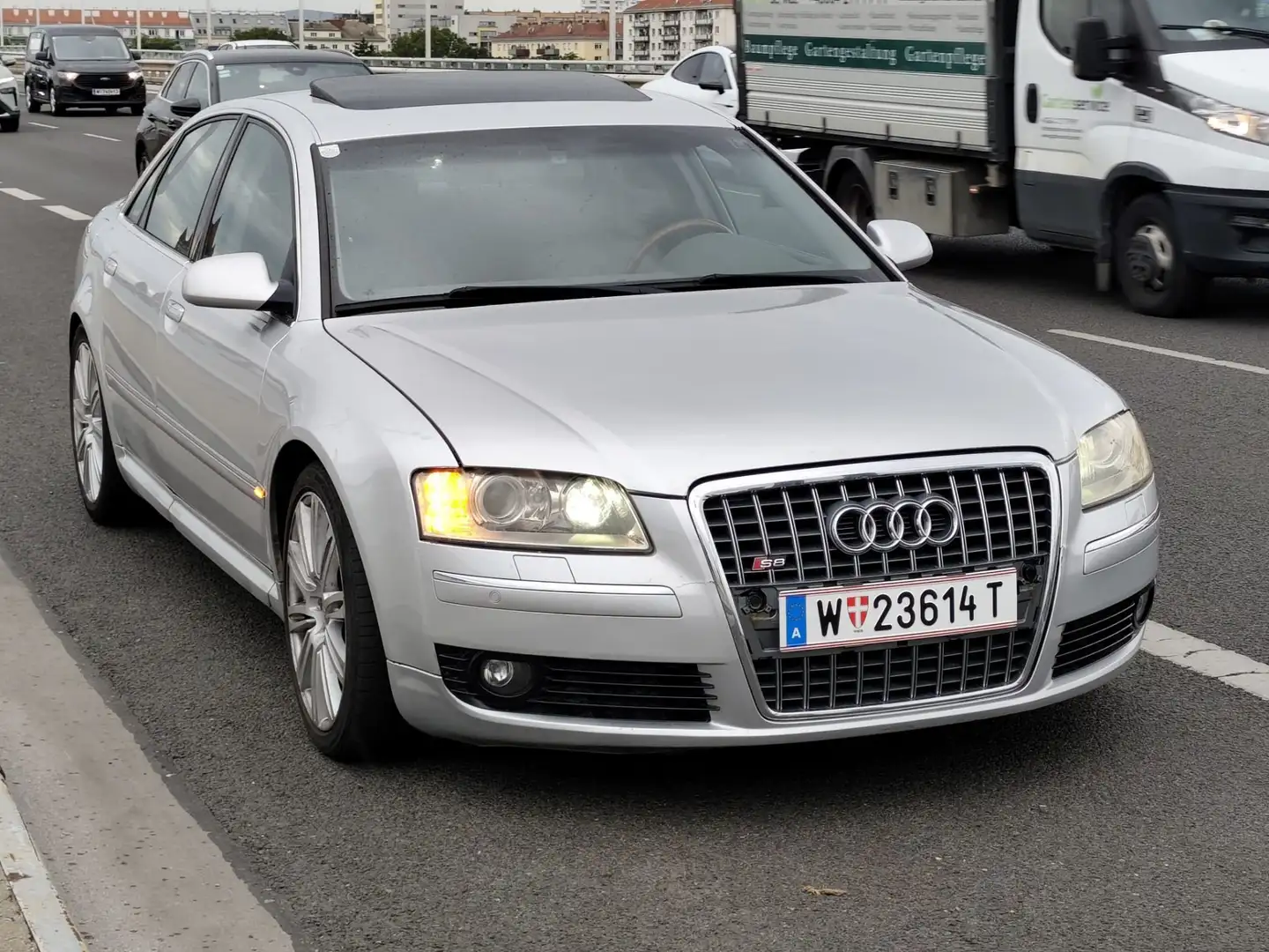 Audi A8 3,7 V8 quattro Tiptronic - 1