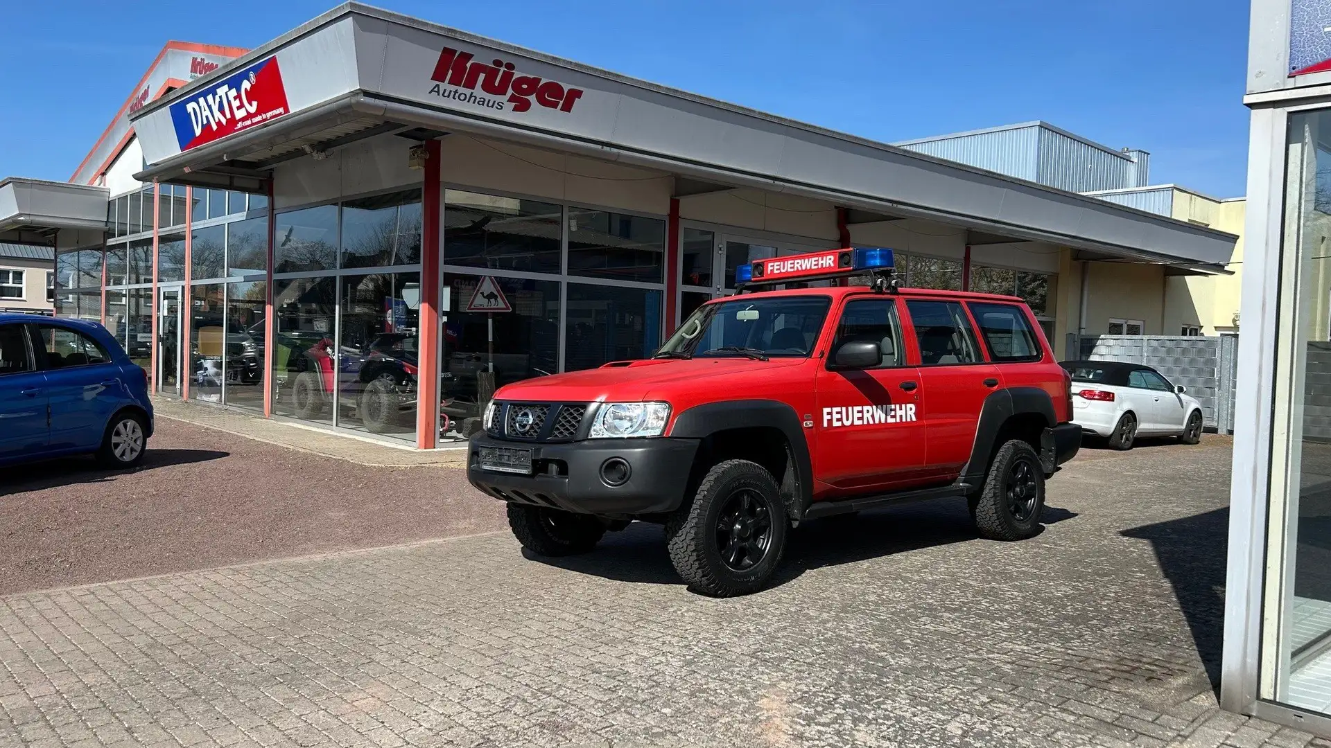 Nissan Patrol XE - Feuerwehr Patrol Червоний - 1