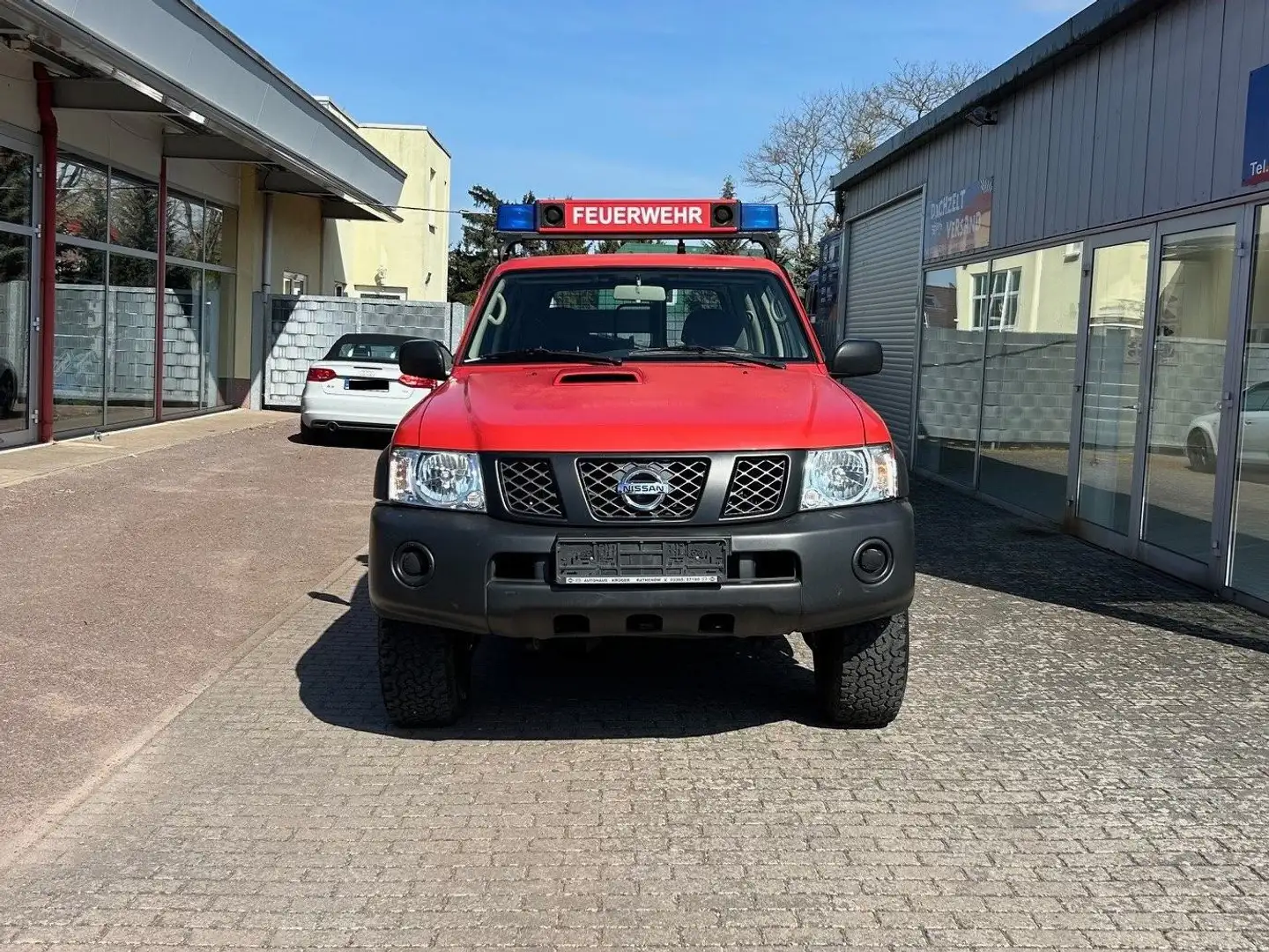 Nissan Patrol XE - Feuerwehr Patrol Червоний - 2