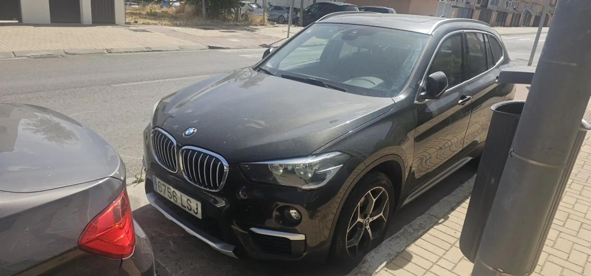 BMW X1 sDrive 18d Gris - 2