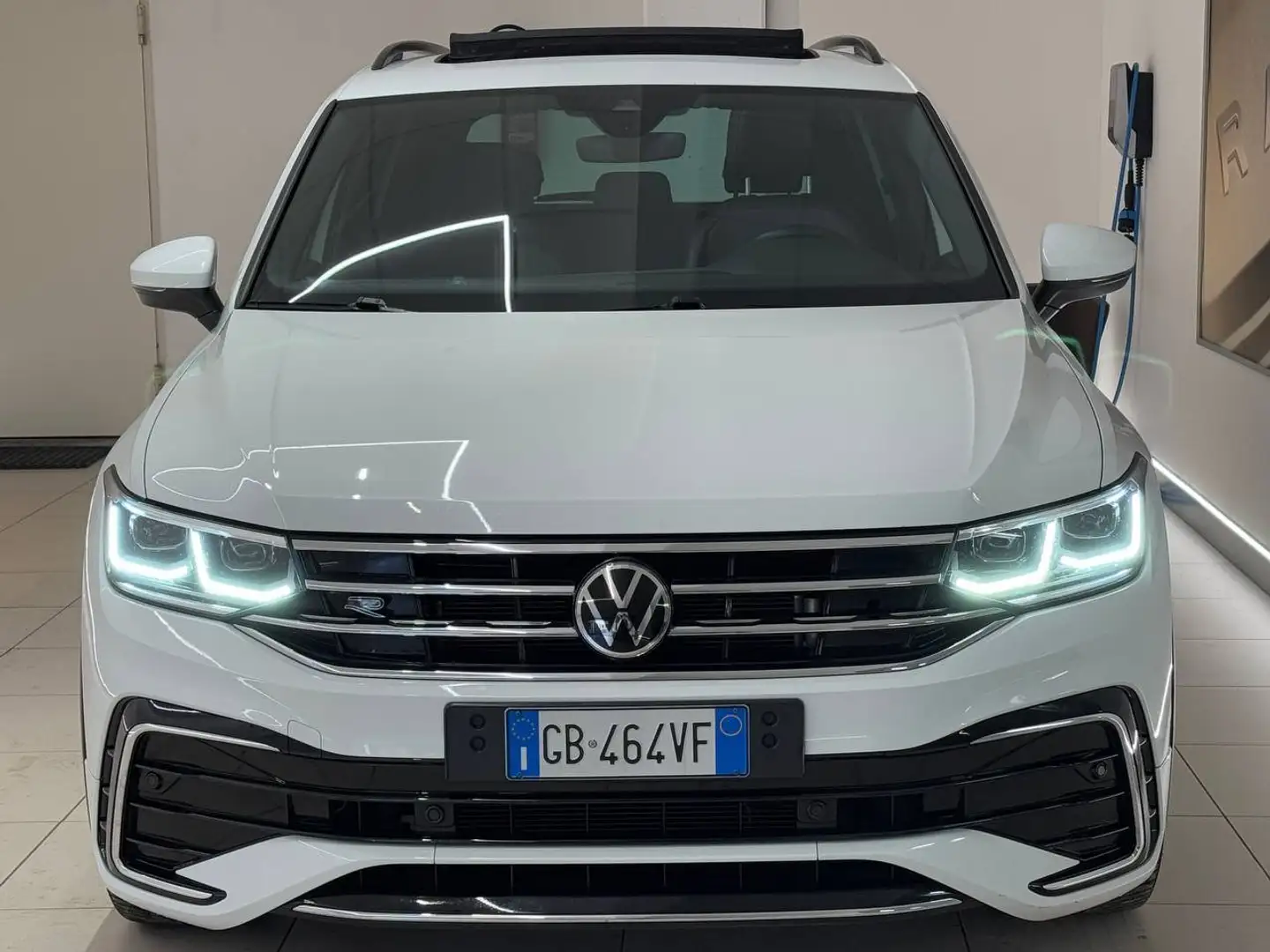 Volkswagen Tiguan 2.0 TDI 200 CV SCR DSG 4MOTION R-Line Wit - 2
