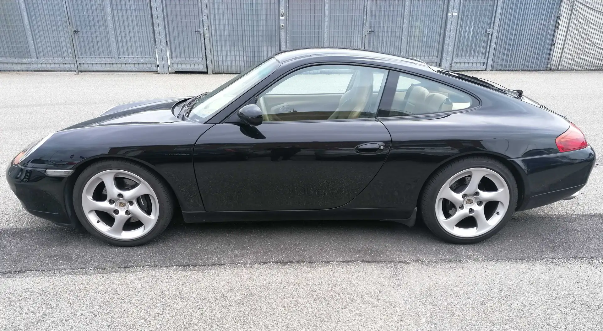 Porsche 911 911+IV+Carrera+996+Coupe+Coupe+3.4+Carrera Nero - 1