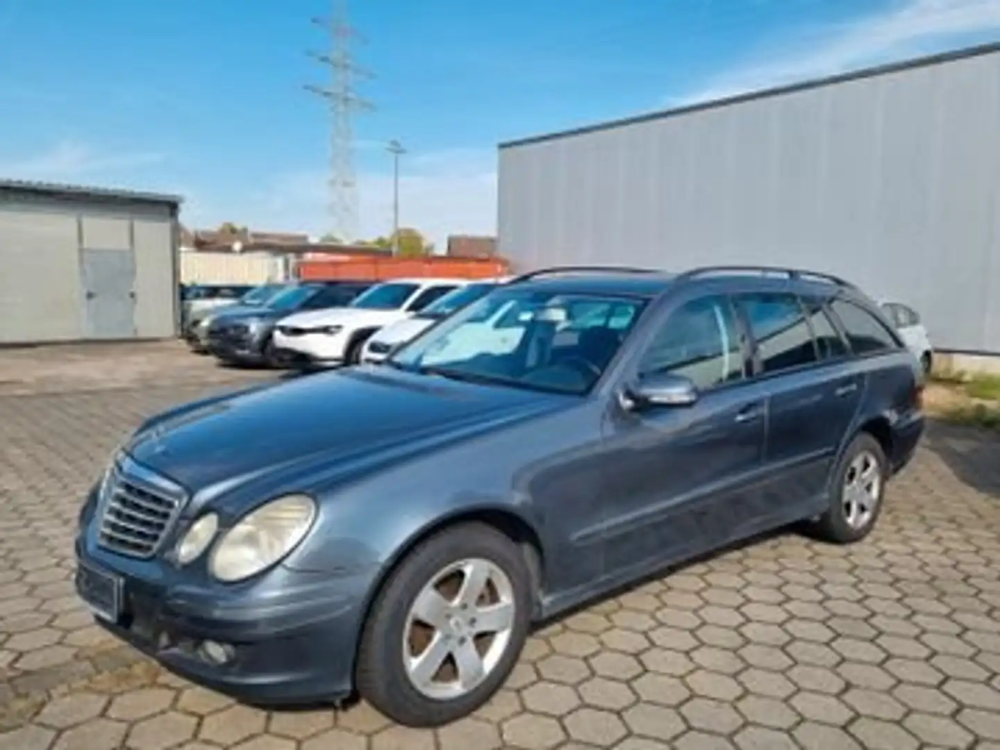 Mercedes-Benz E 200 T Kompressor Classic"Benzin&LPG"Automatik... Grau - 1