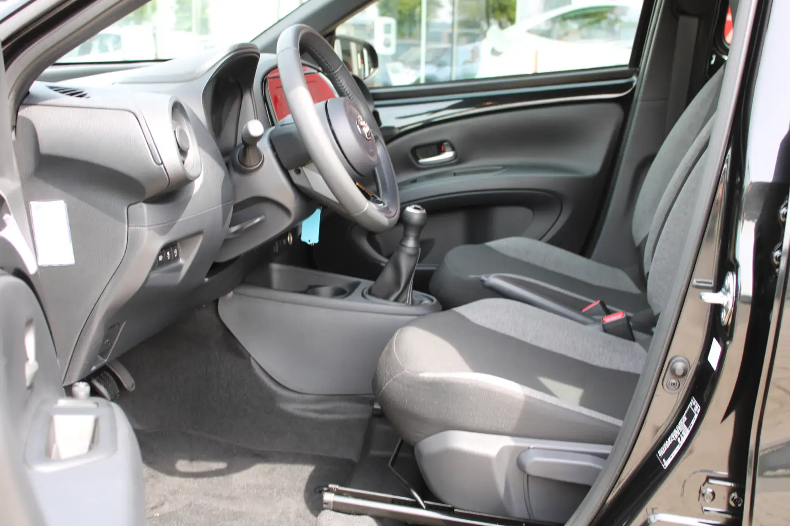 Toyota Aygo X 1.0 VVT-i MT play 72pk | Apple Carplay/Android Aut Nero - 2