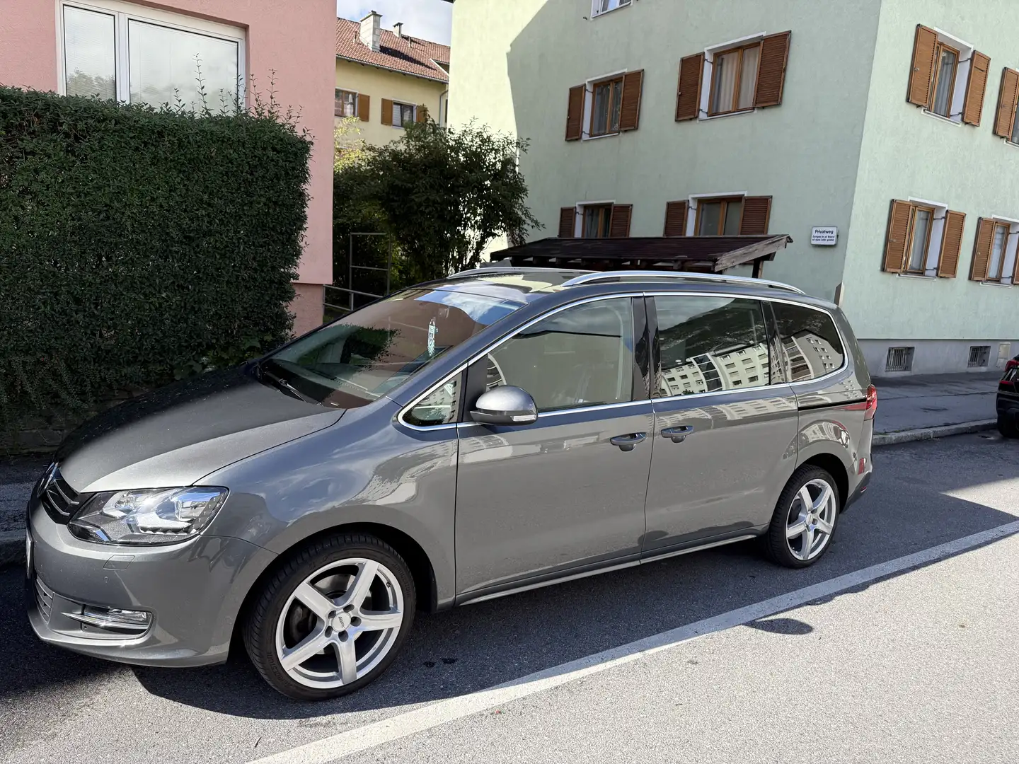 Volkswagen Sharan 2.0 TDI Highline 7 sitz - 2