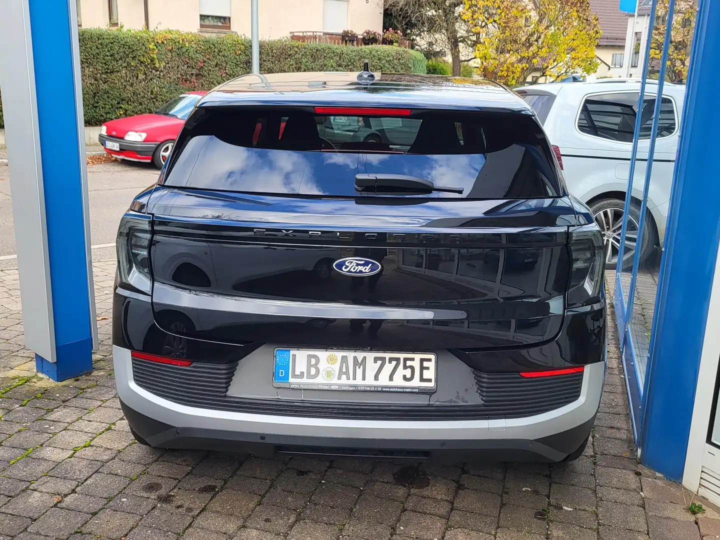 Ford Explorer Premium RWD Schwarz - 2
