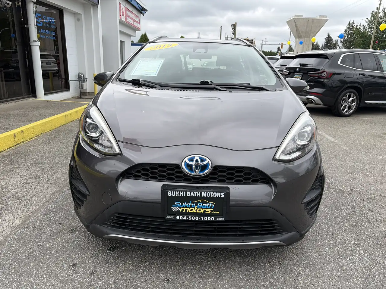 Toyota Prius c снимка Toyota Prius c