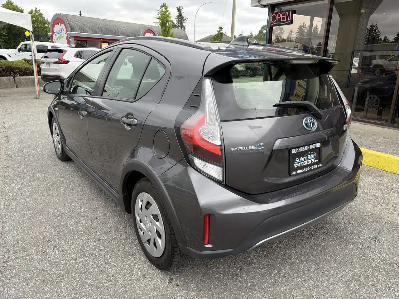 Toyota Prius c снимка Toyota Prius c
