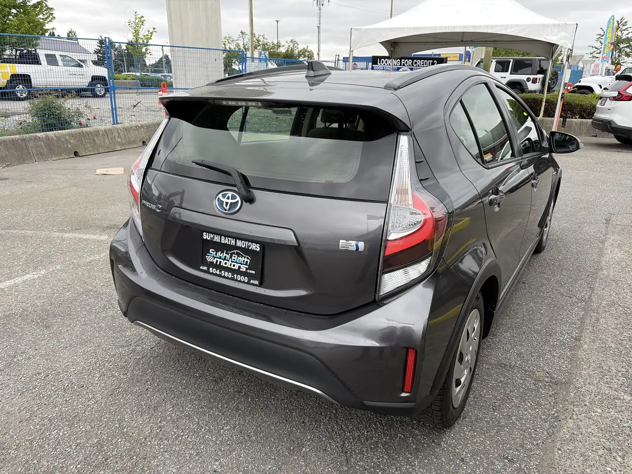 Toyota Prius c снимка Toyota Prius c