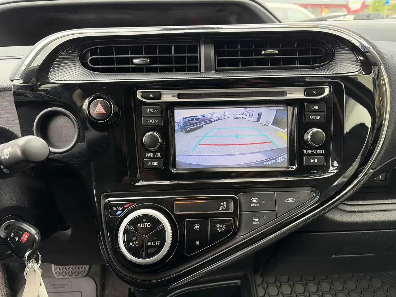 Toyota Prius c снимка Toyota Prius c