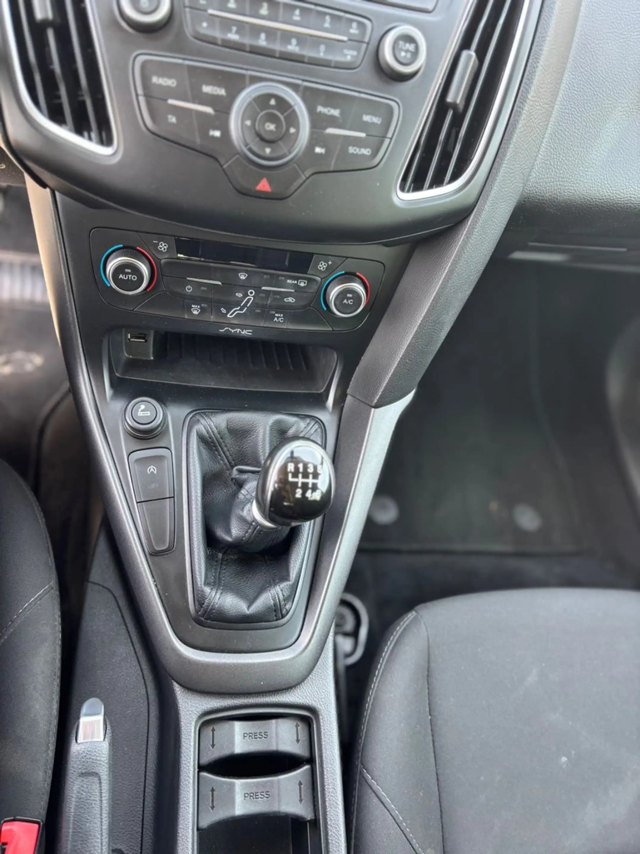 Ford Focus Turnier Business*1Hand*MFL*TEMP*LMF*Garant — photo 14