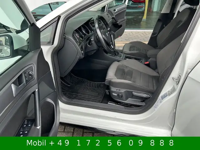 Volkswagen Golf view 11