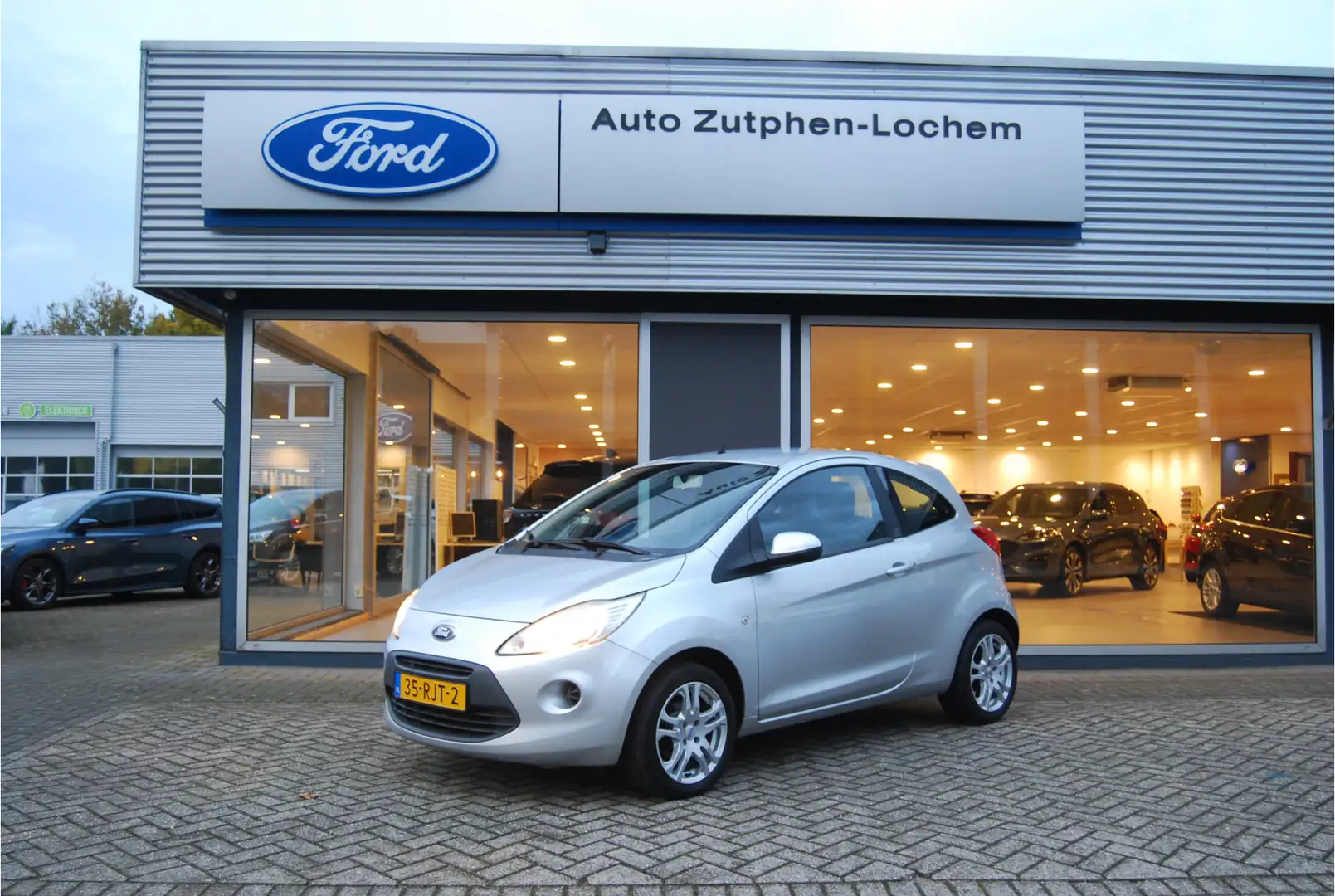 Ford Ka/Ka+ 1.2 Comfort start/stop 69pk COOL NL-AUTO | AIRCO | Grijs - 1