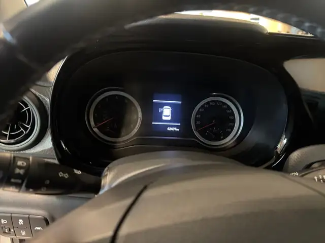 Hyundai i10 view 11