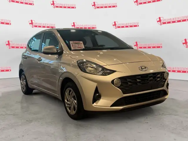 Hyundai i10 view 5