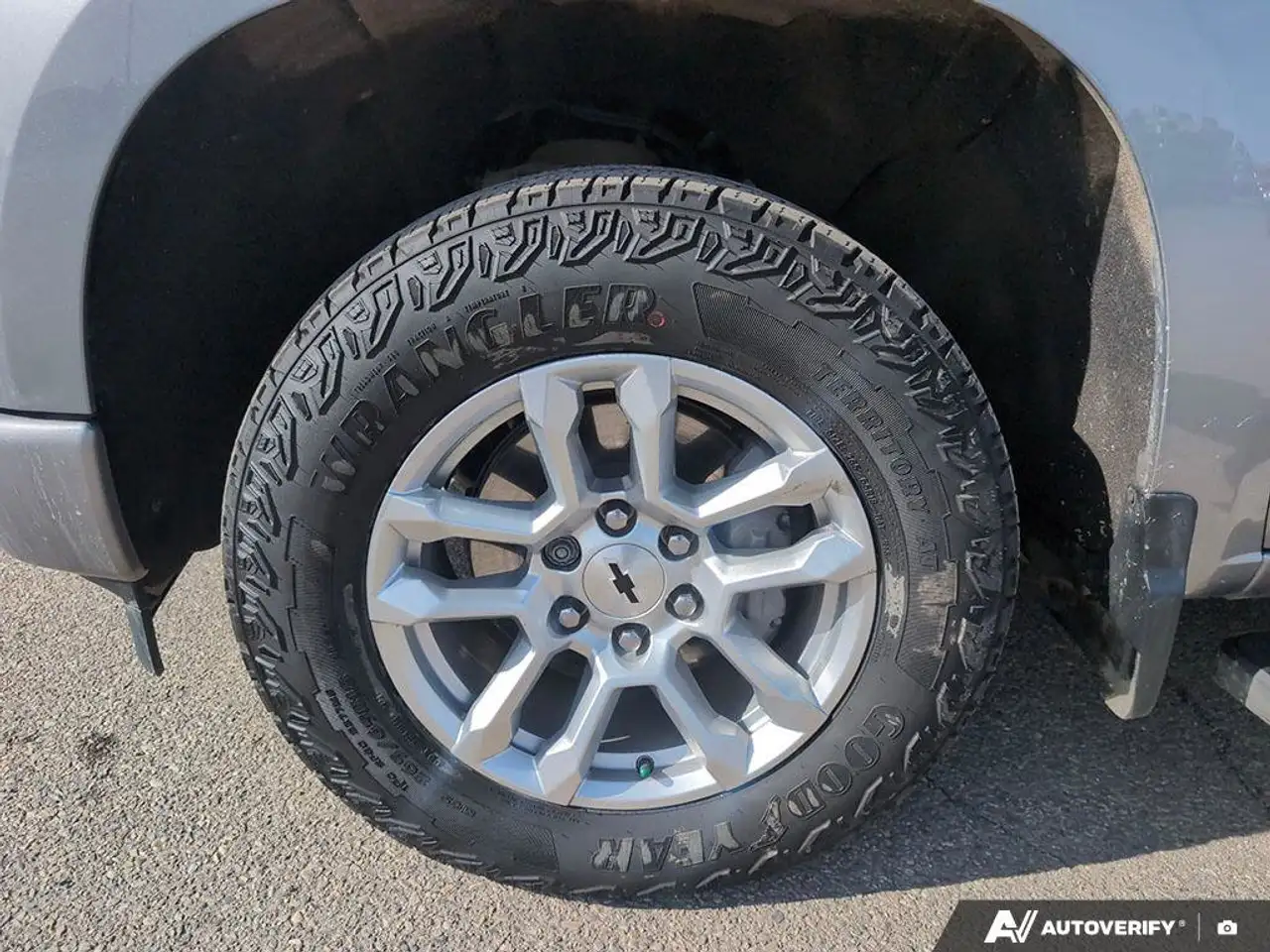 Chevrolet Silverado 1500 снимка Chevrolet Silverado 1500