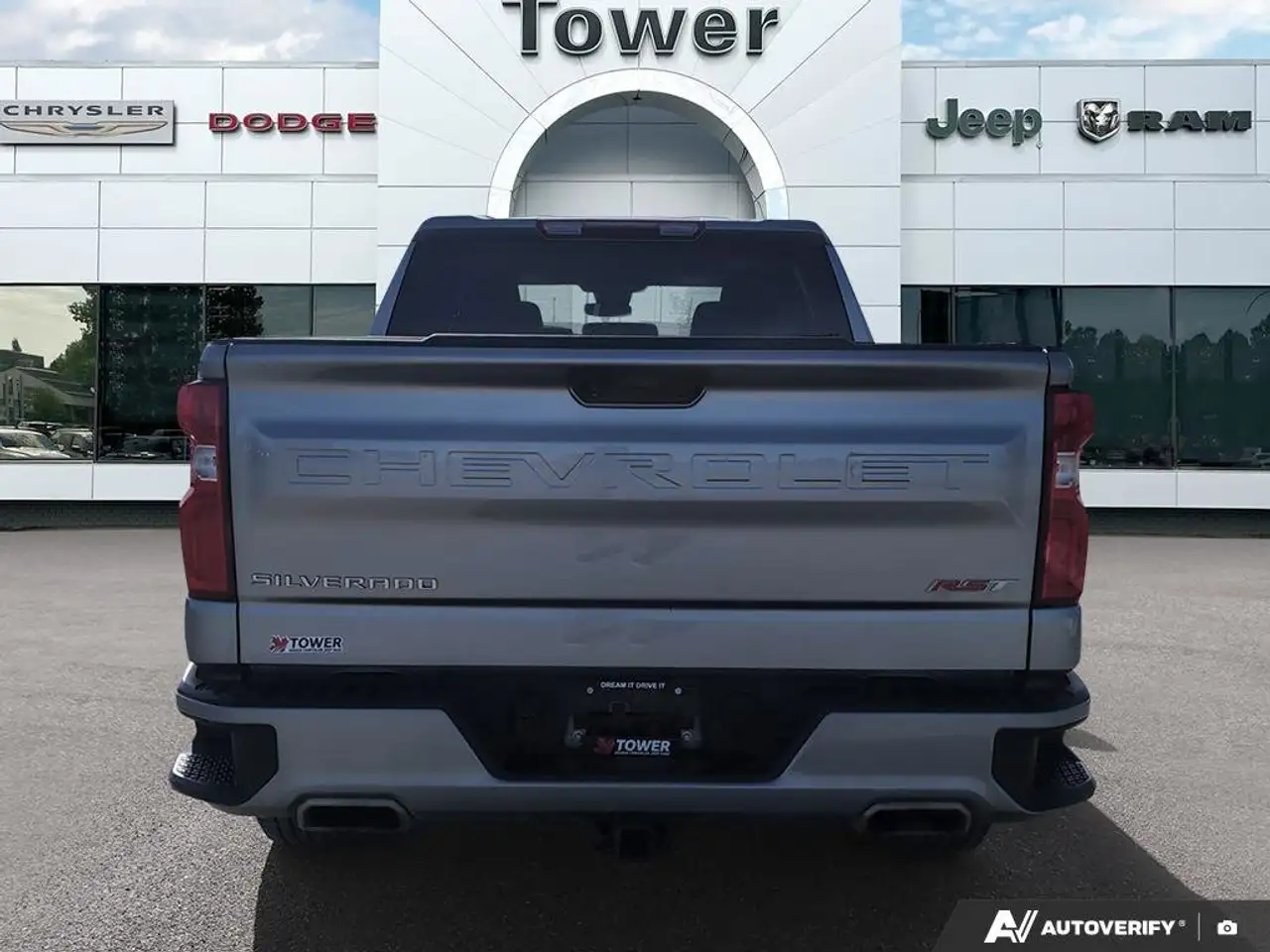 Chevrolet Silverado 1500 снимка Chevrolet Silverado 1500
