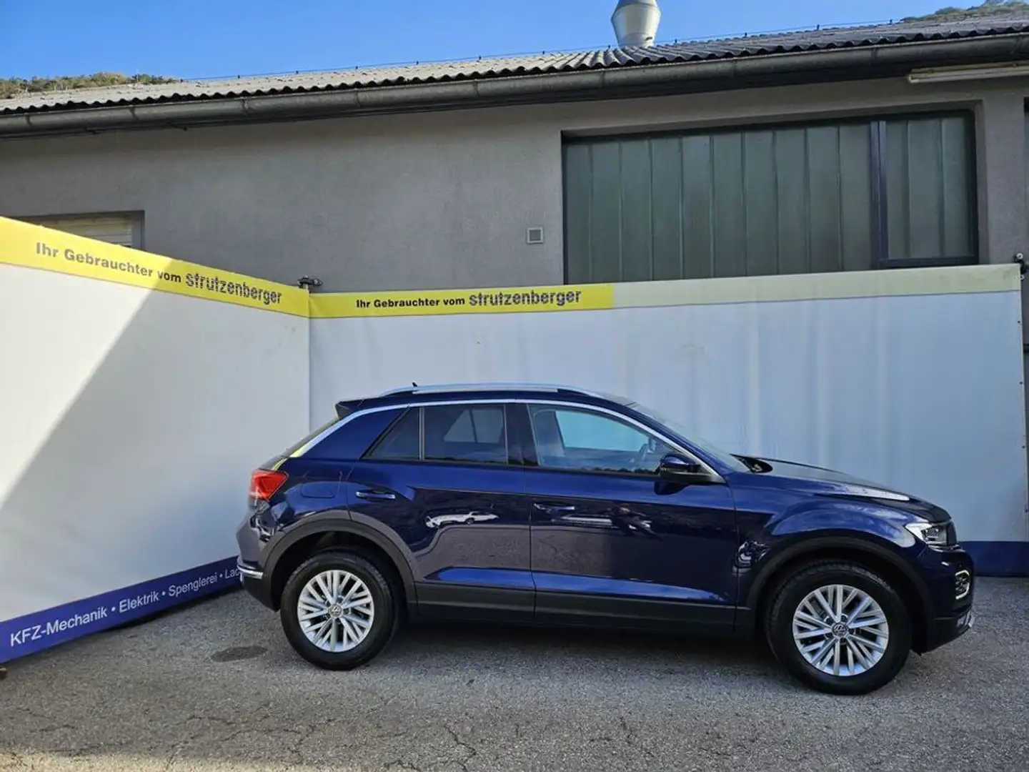 Volkswagen T-Roc Design 1,0 TSI PDC APP ACC Blau - 1