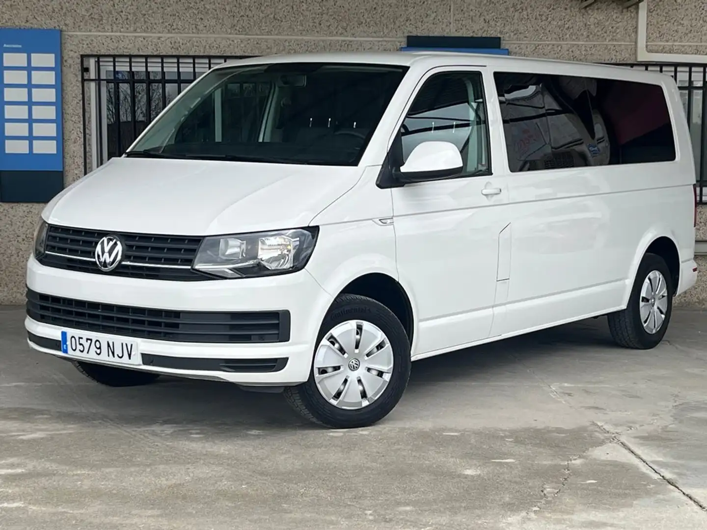 Volkswagen Transporter TRNSPORTER L2 H1 PLAZAS AUTOMATICO Blanco - 1