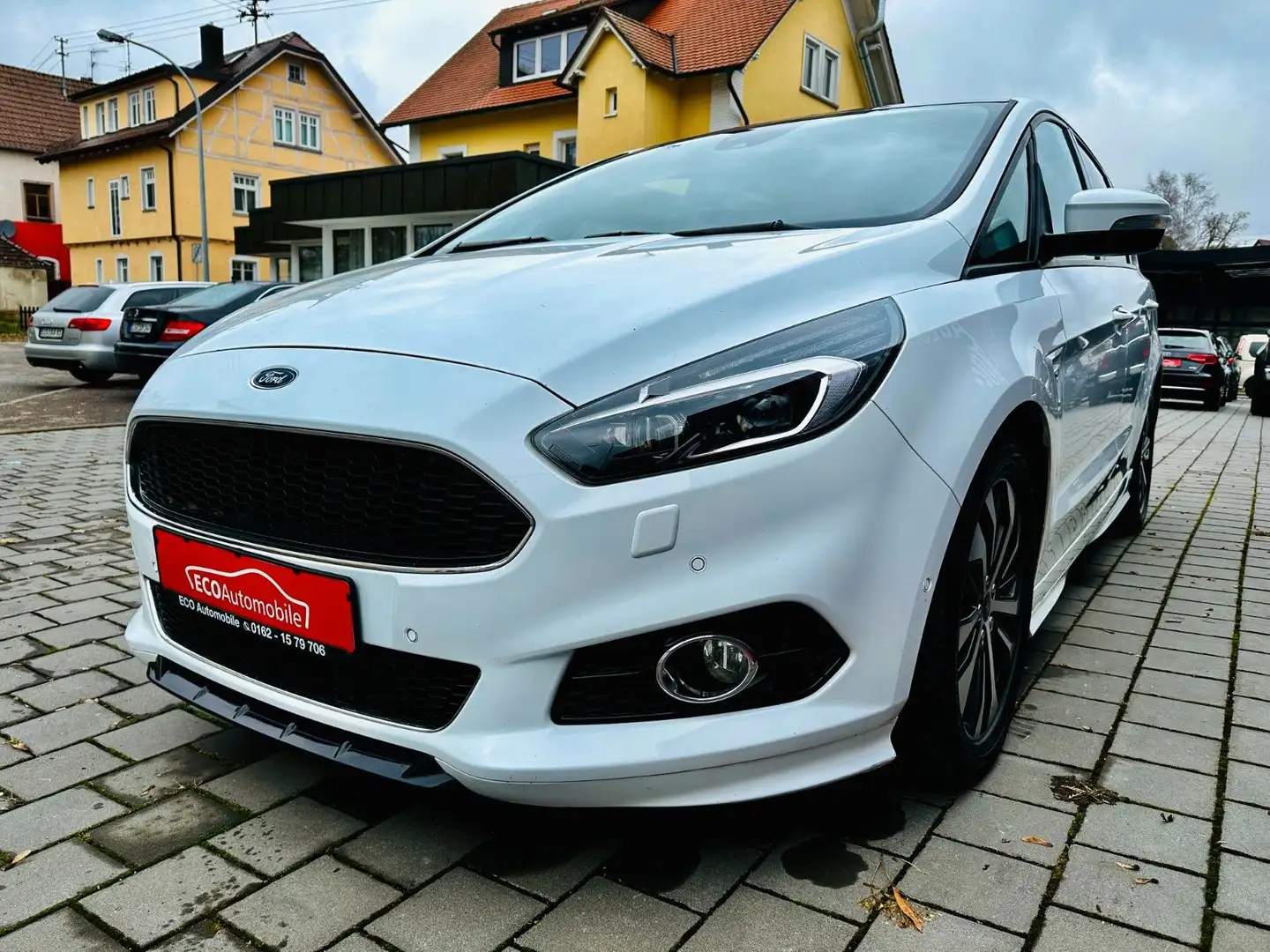 Ford S-Max *7Sitzer*ST-Line*2.HAND*PANO*AHK* Weiß - 2