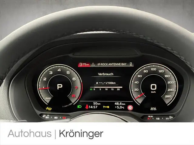 Audi Q2 view 12