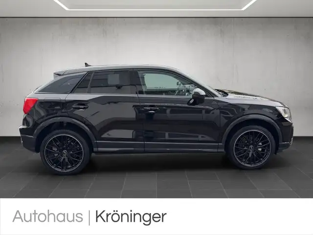 Audi Q2 view 4