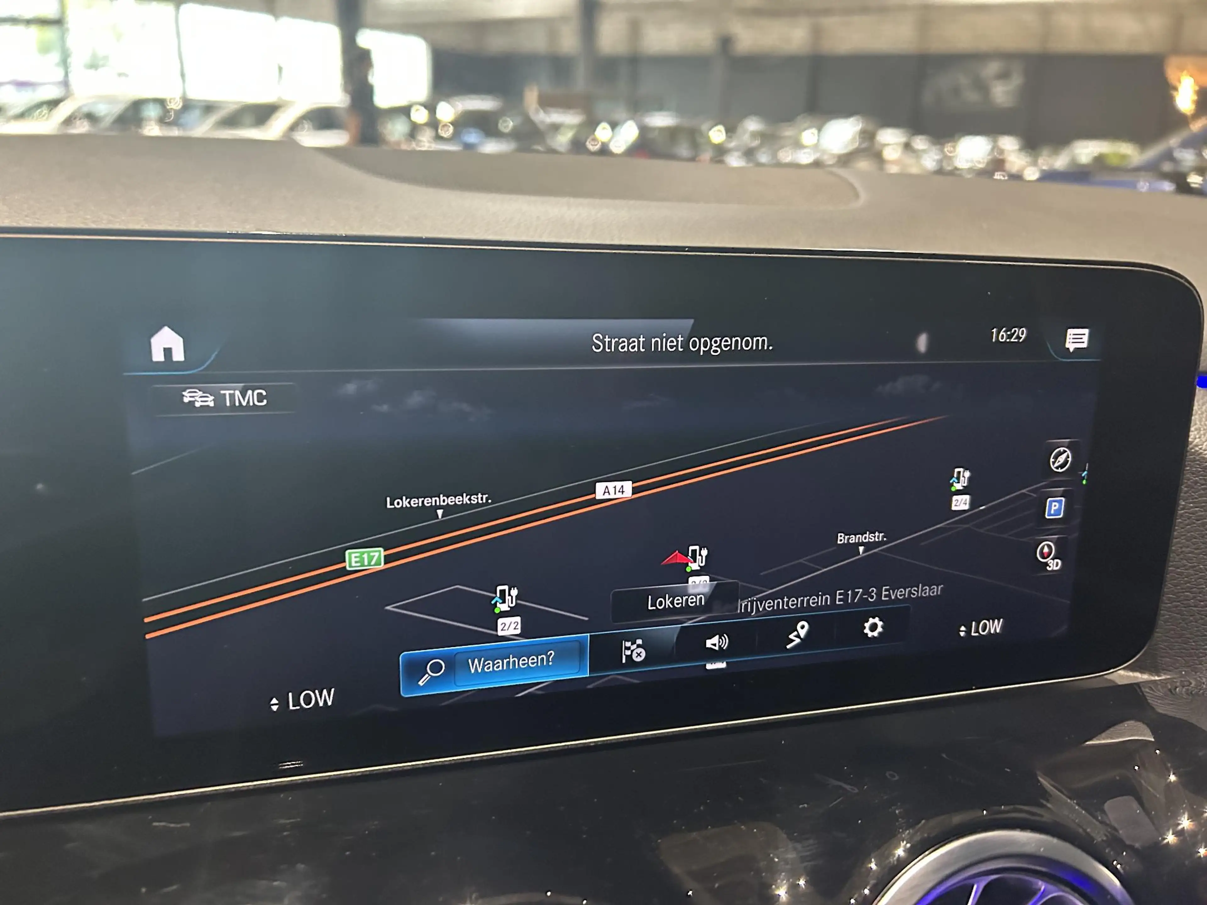 Mercedes-Benz GLA 250 GLA e AMG Line — photo 13