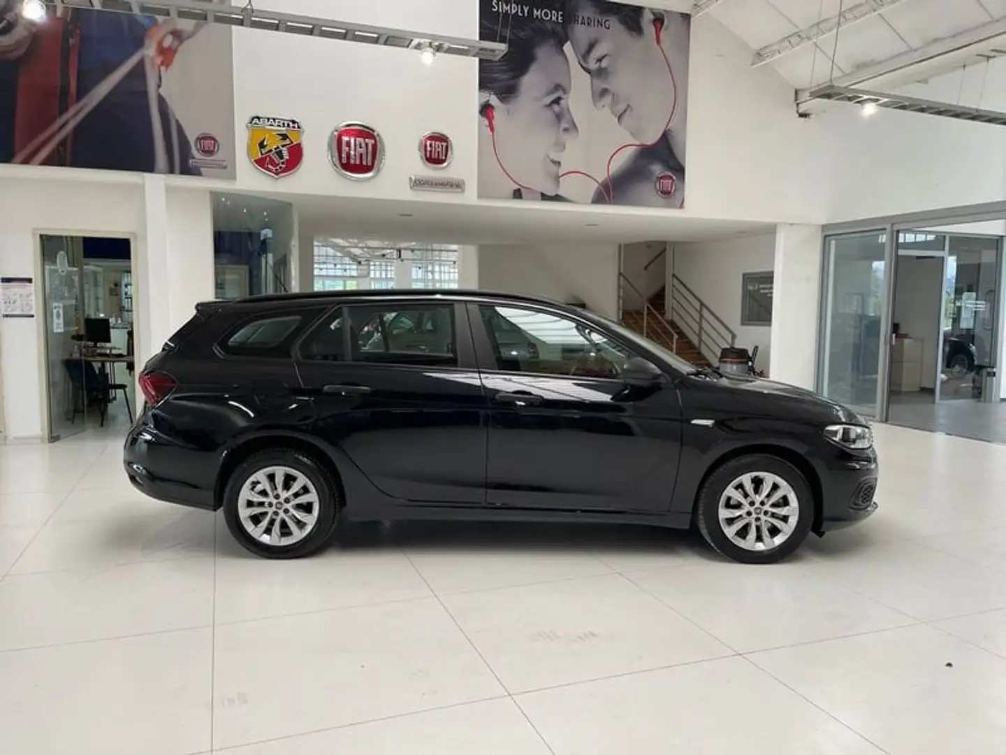 Fiat Tipo 1.4 T-Jet 120CV GPL SW Easy PACK BUSINESS crna - 1