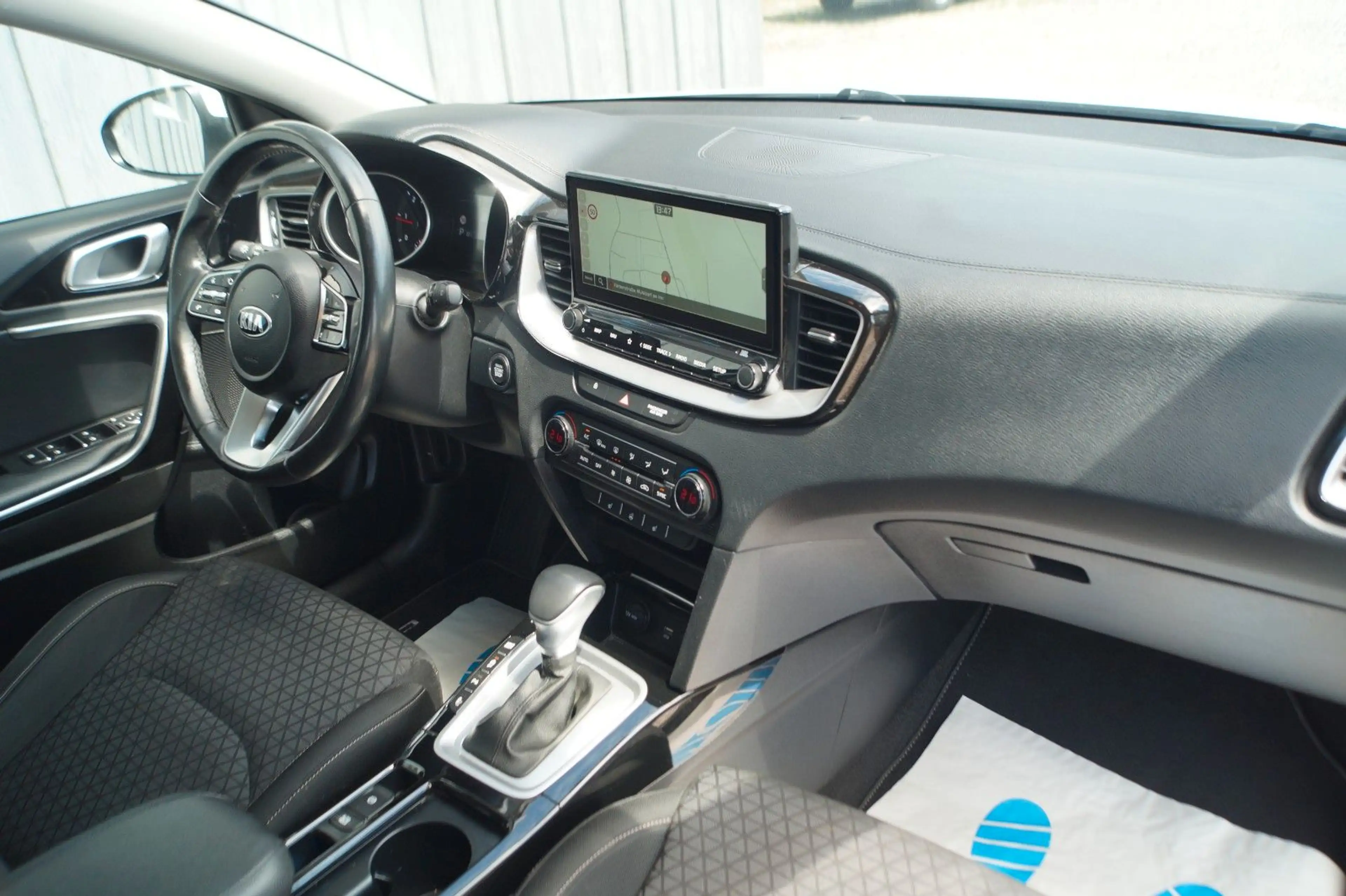 Kia Ceed SW / cee'd SW |1.Hand|Autom.|Kamera|ATM 40´tk — photo 11