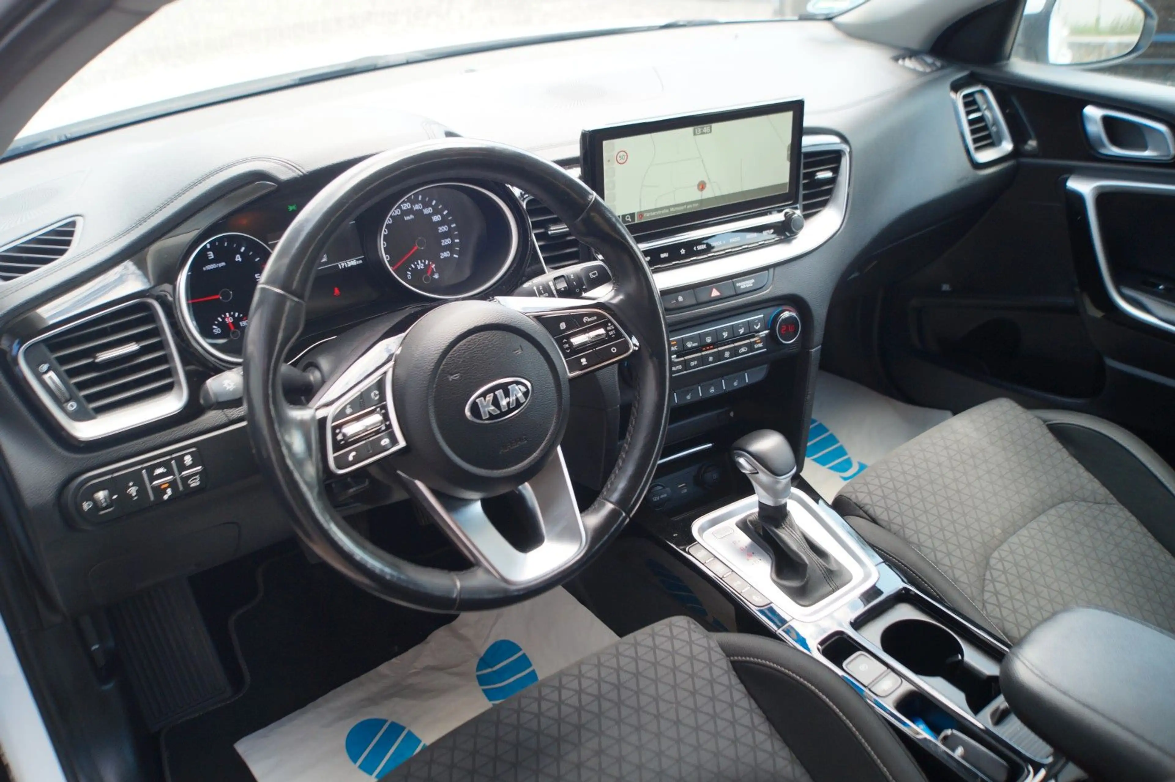 Kia Ceed SW / cee'd SW |1.Hand|Autom.|Kamera|ATM 40´tk — photo 10