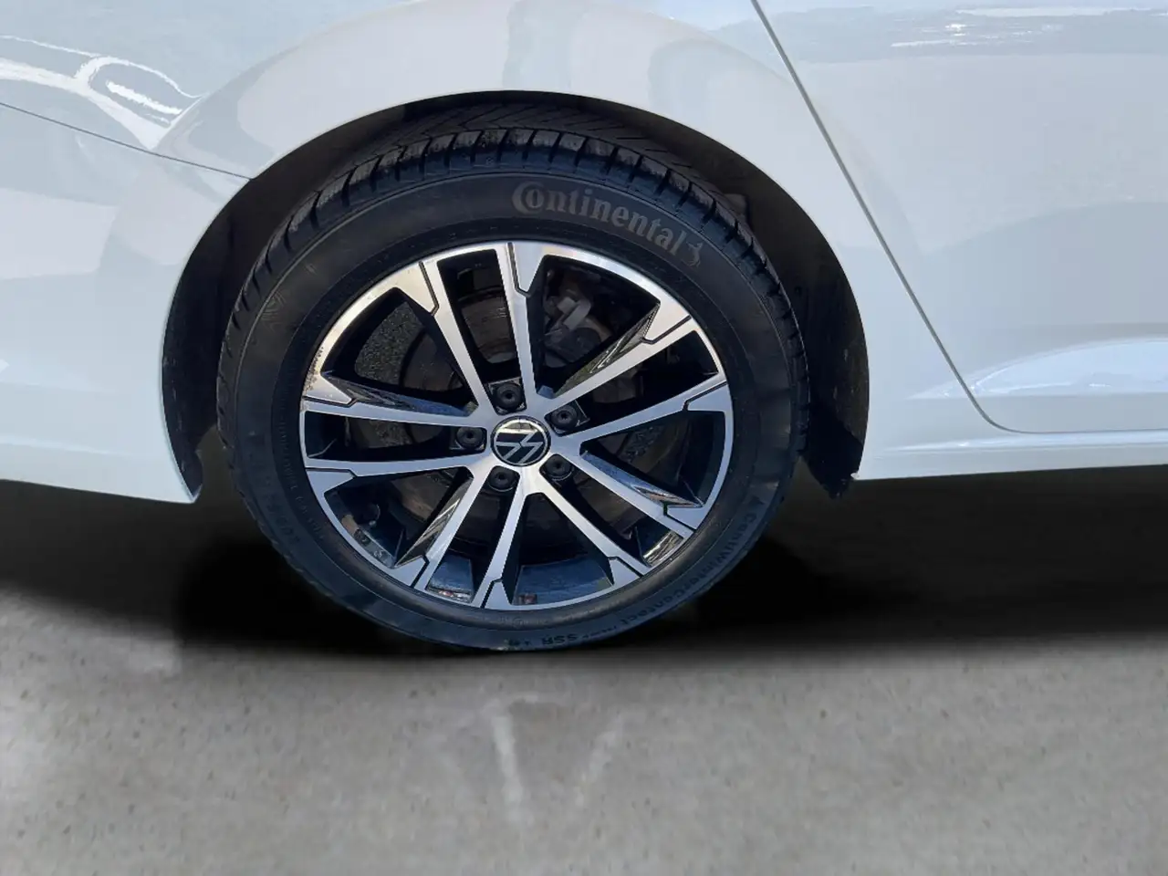 Volkswagen Jetta снимка Volkswagen Jetta