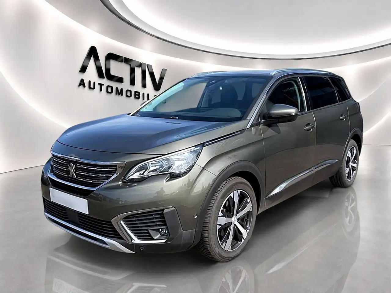 Peugeot 5008 1.5 BLUEHDI 130 ALLURE EAT8 — photo 1 of 30