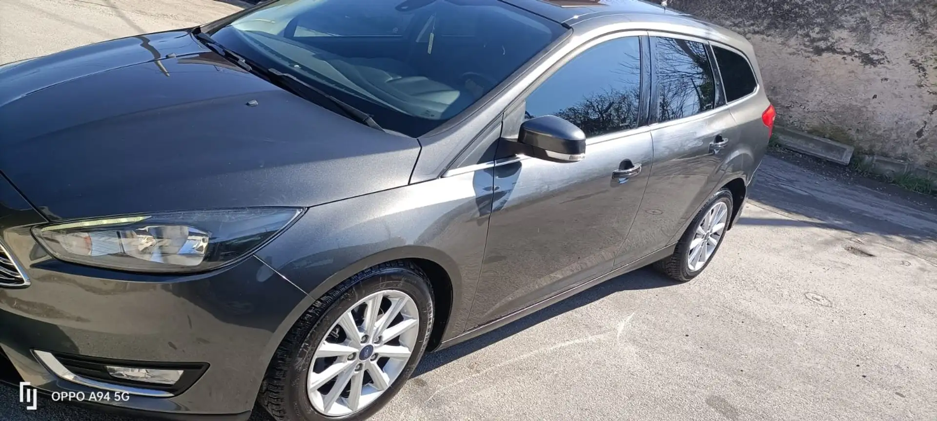 Ford Focus Focus SW 1.5 tdci Business s Šedá - 1