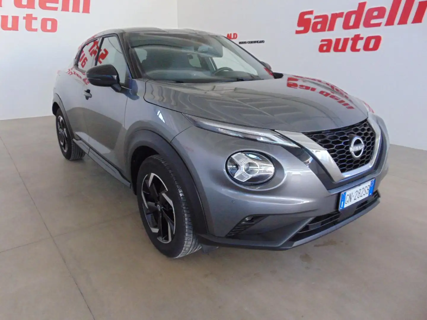 Nissan Juke 1.0 DIG-T 114 CV DCT N-Connecta Gris - 2