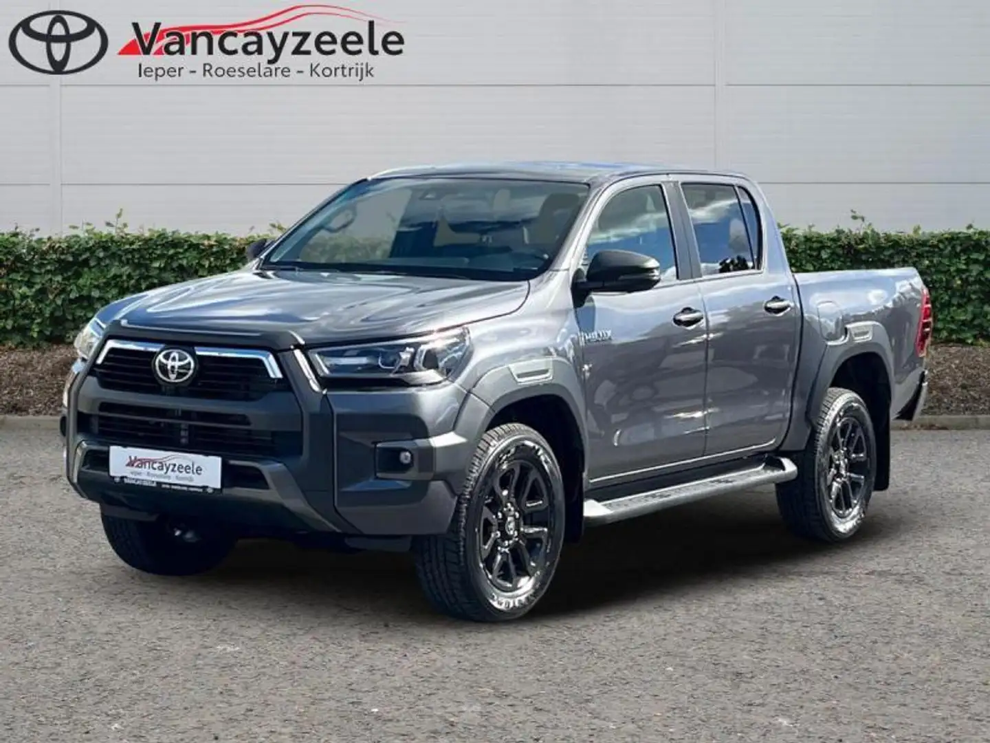 Toyota Hilux Invincible 48388 + BTW Grau - 1