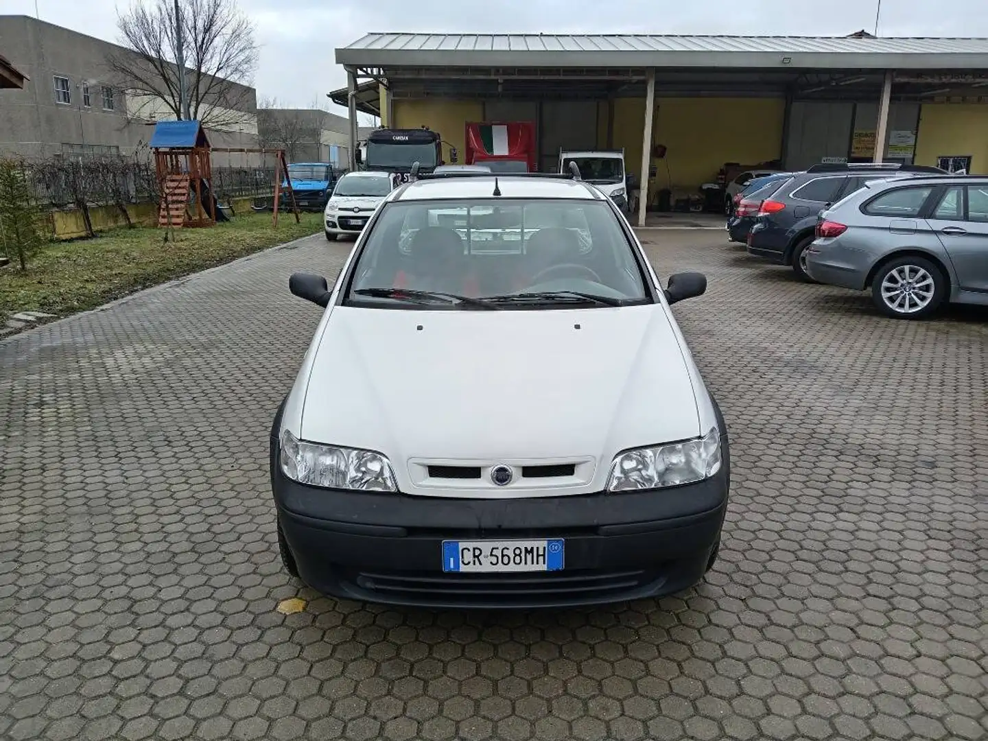 Fiat Strada STRADA 1.9 d Weiß - 2